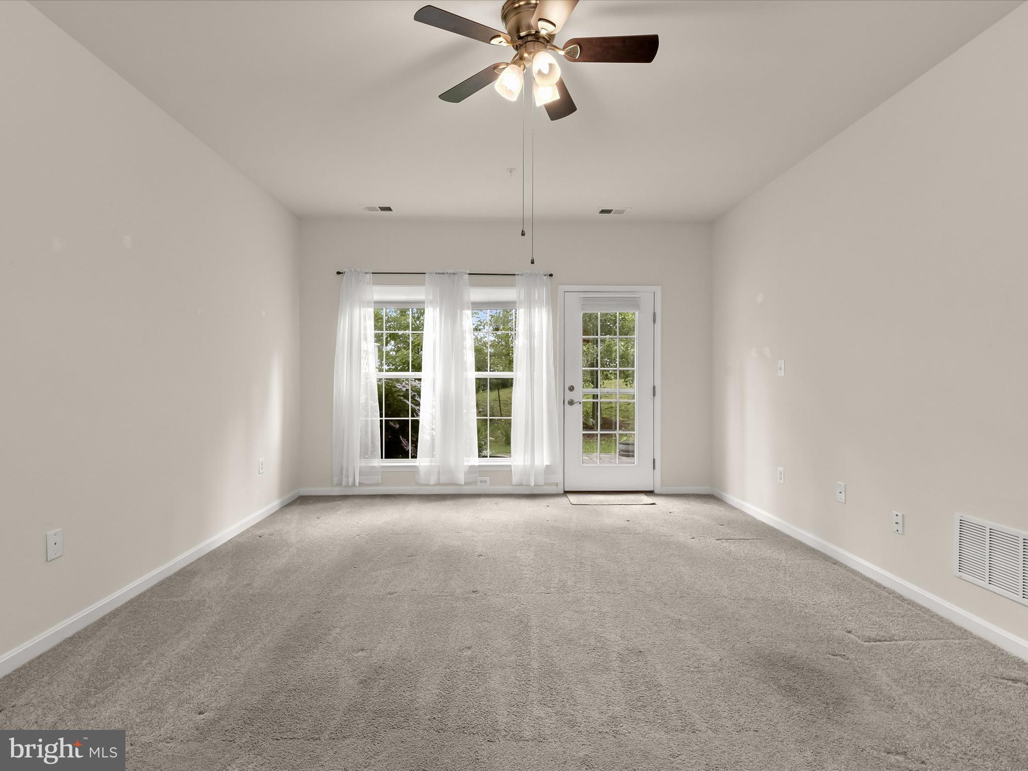 GUILFORD MEWS - Residential