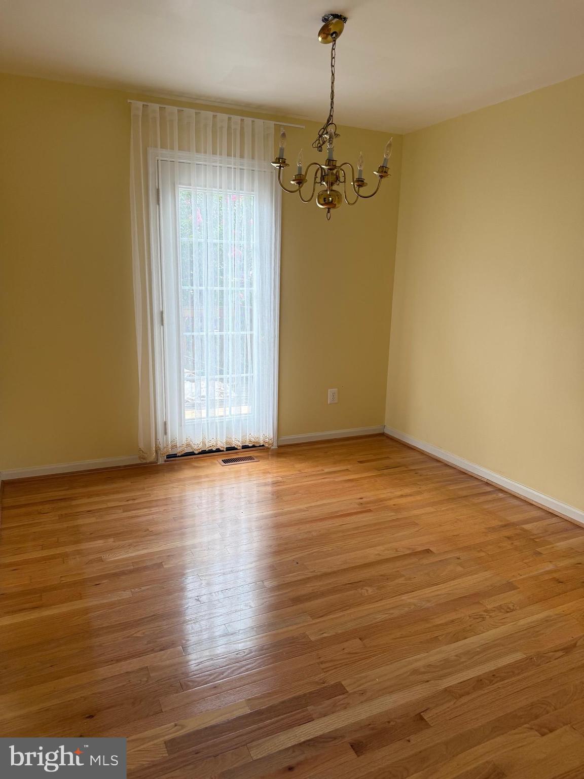 JAPONICA - Residential Lease