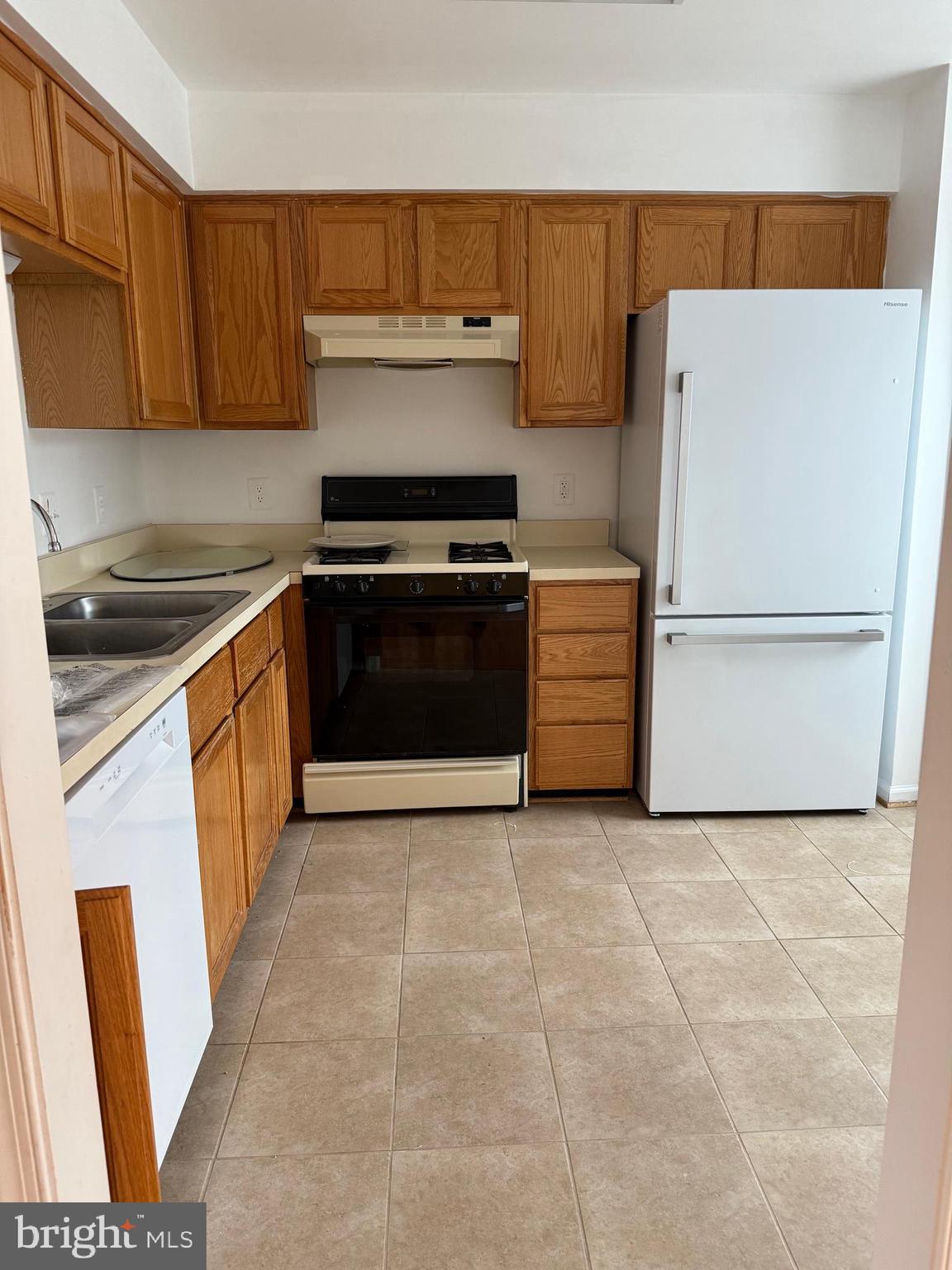 JAPONICA - Residential Lease