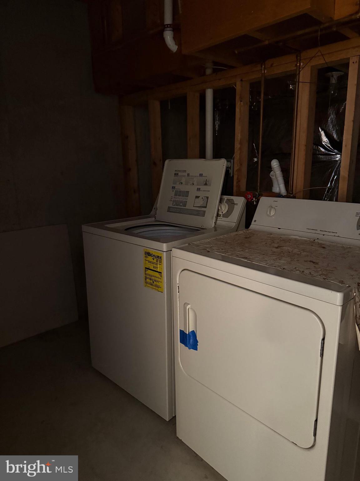 JAPONICA - Residential Lease