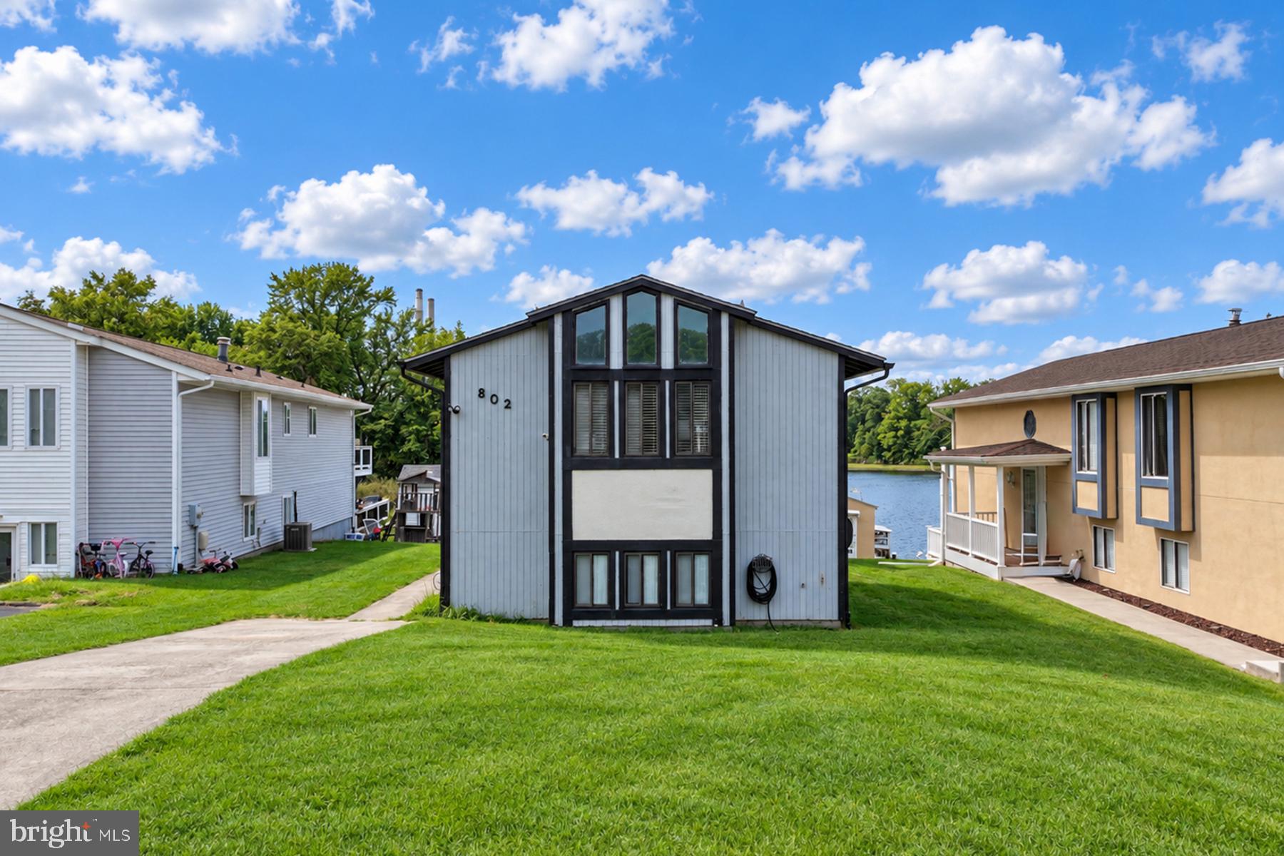 802 WATERVIEW DRIVE