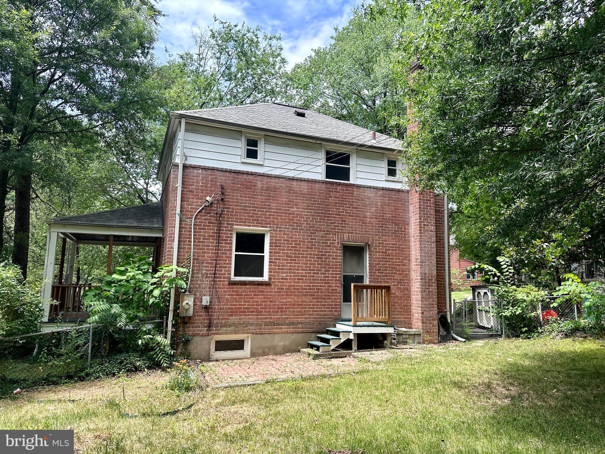 ARLINGTON FOREST - Residential