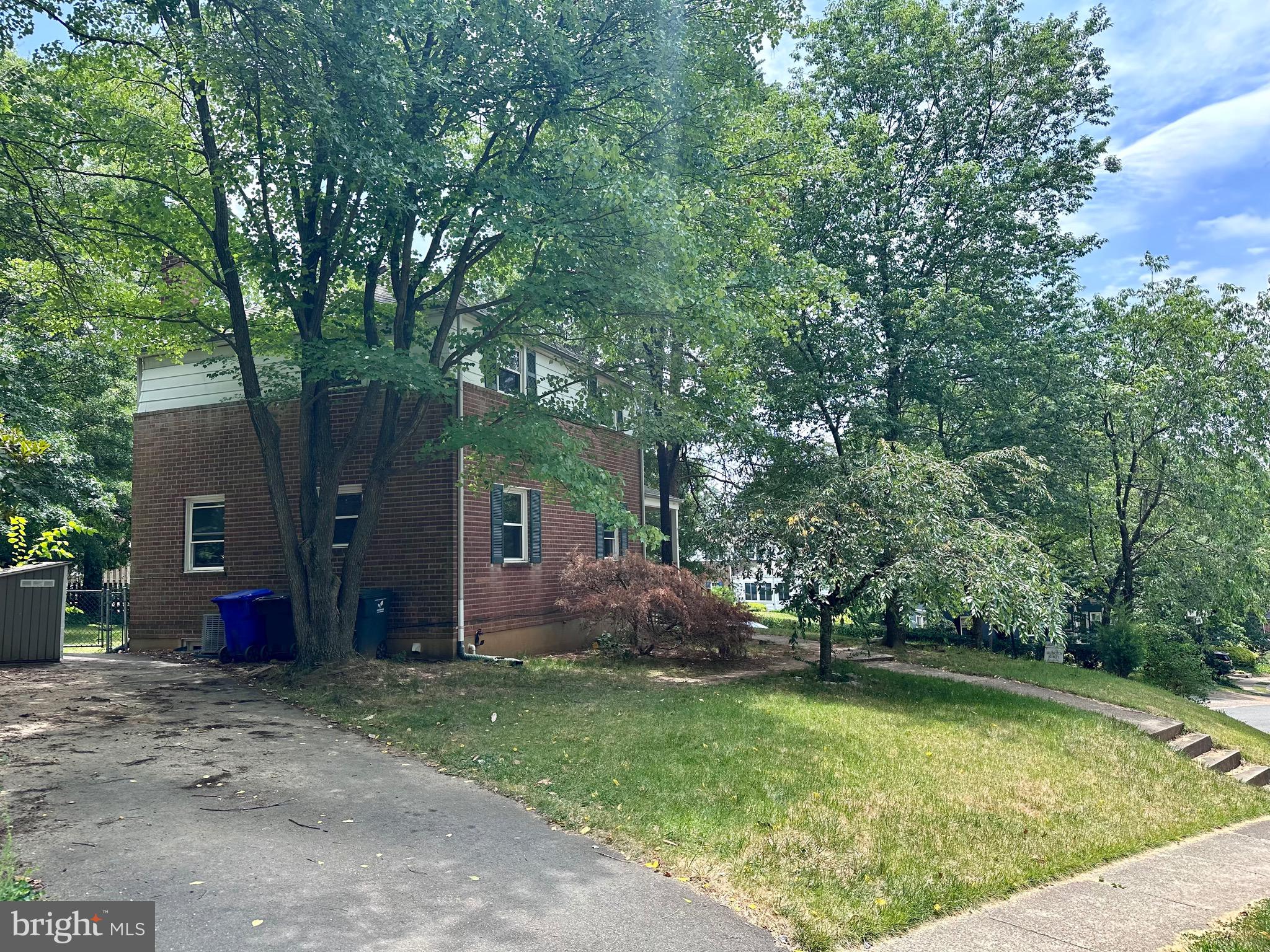 ARLINGTON FOREST - Residential