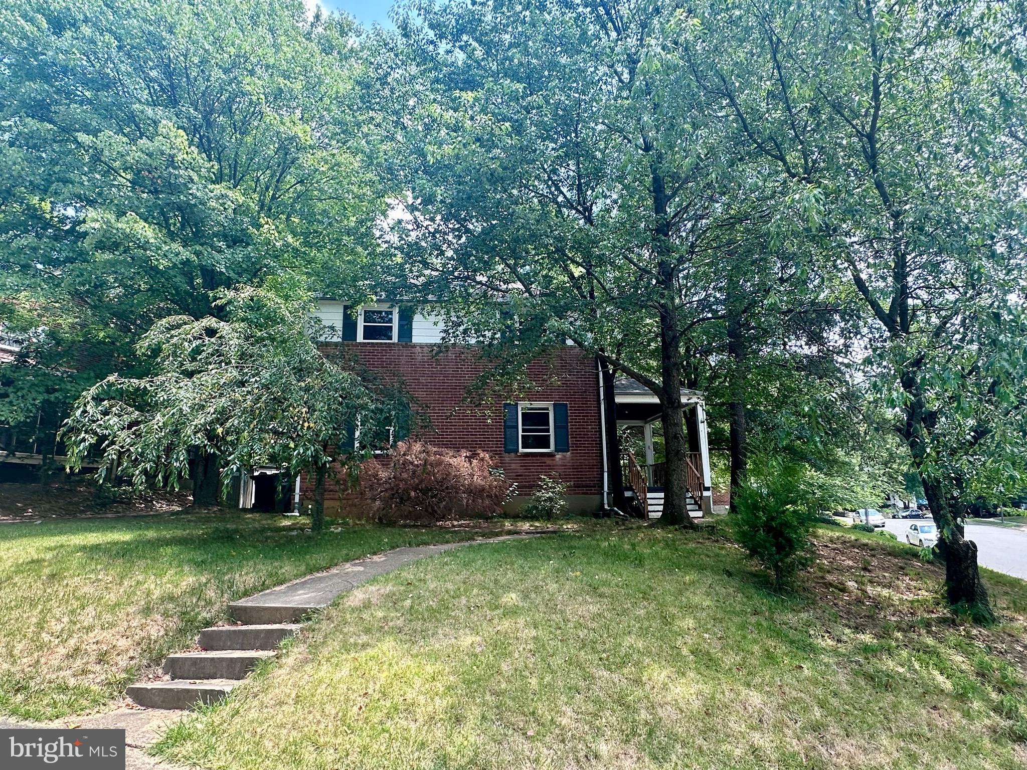 ARLINGTON FOREST - Residential