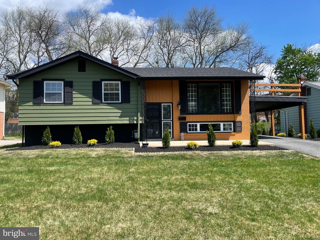 Photo of 104 Larkspur Road, NEWARK, DE 19711 (MLS # DENC2101062)