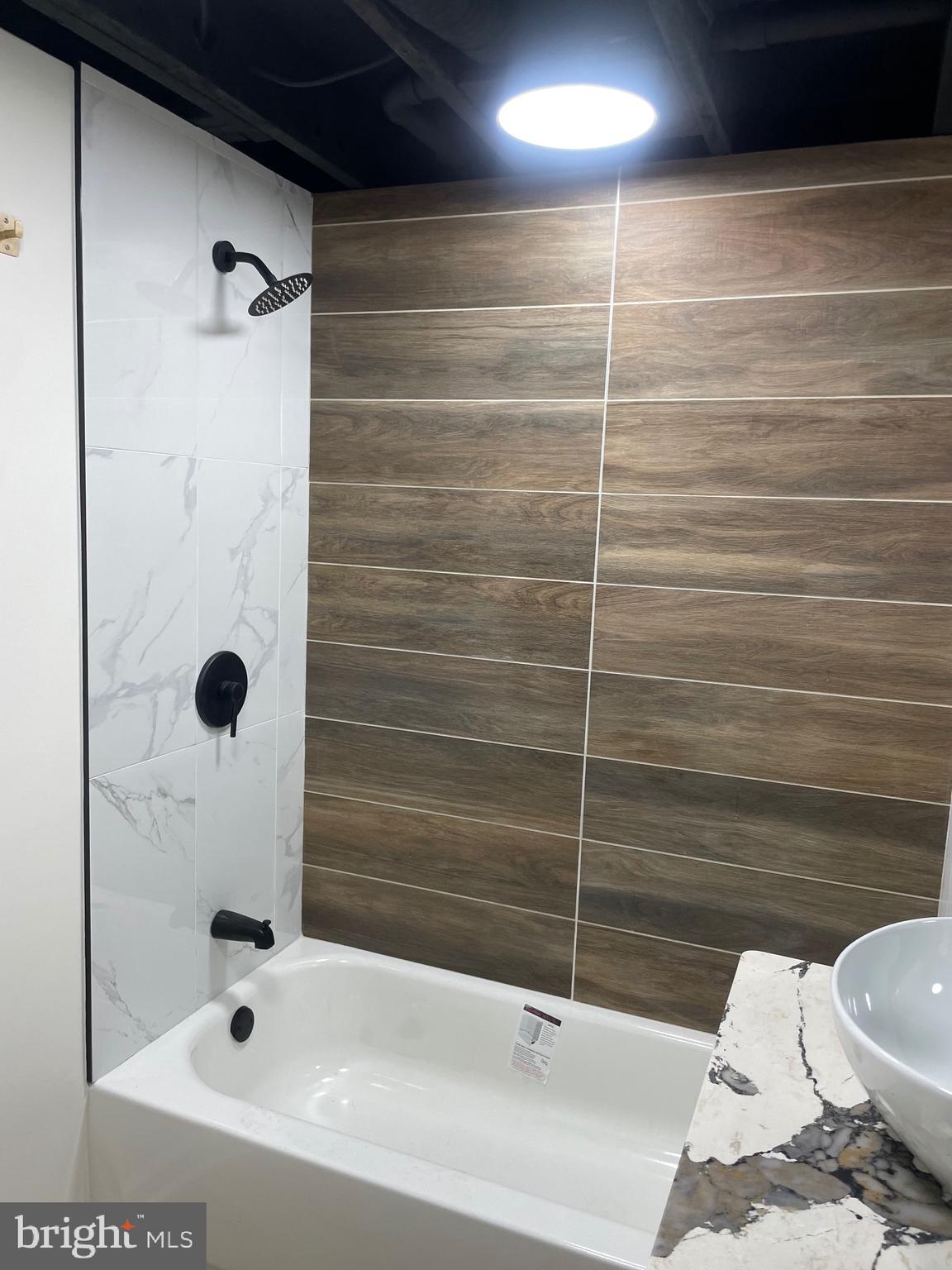 MEADOWOOD - Residential