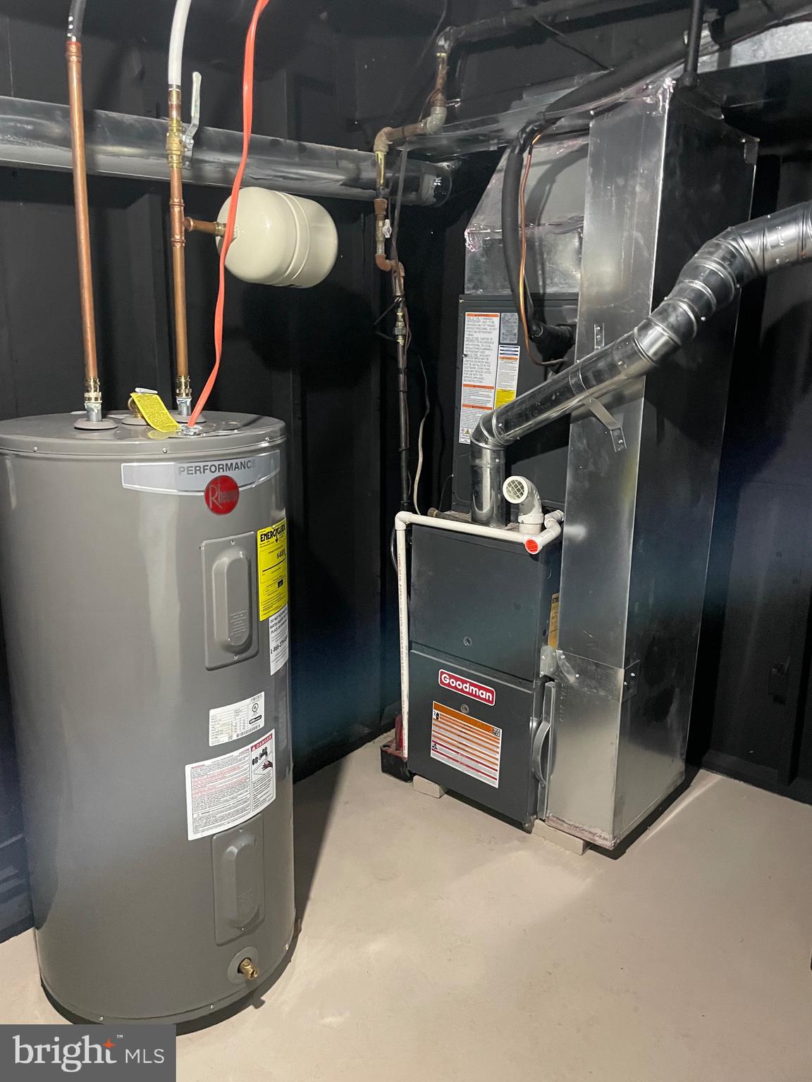 MEADOWOOD - Residential