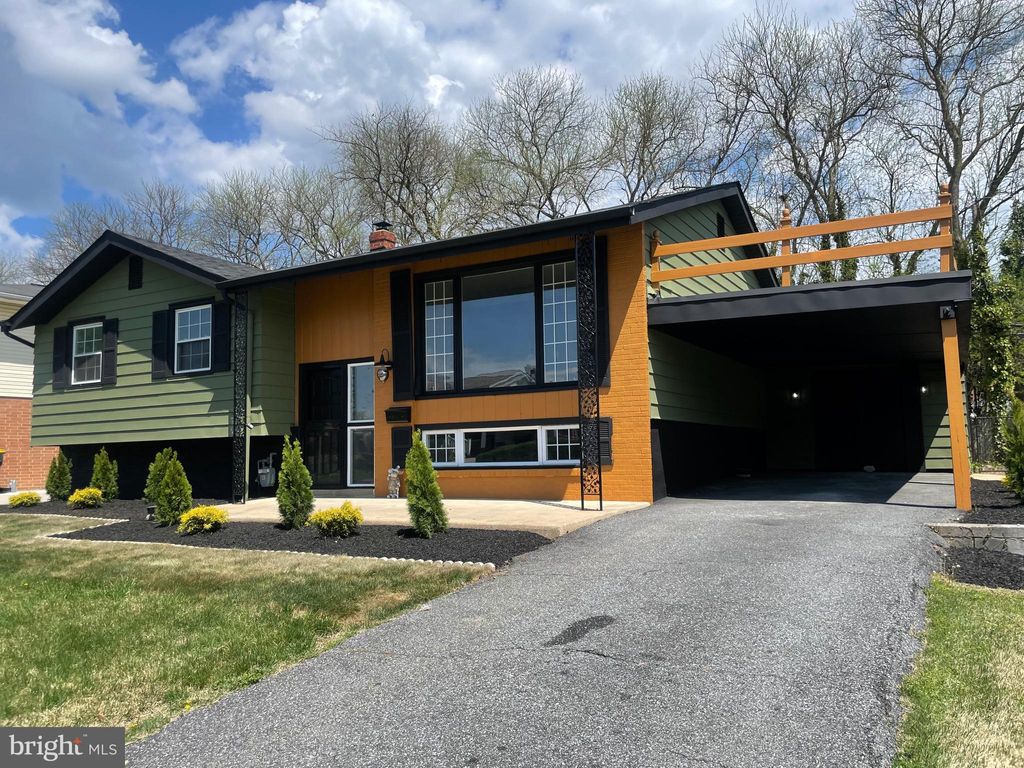 Photo of 104 Larkspur Road, NEWARK, DE 19711 (MLS # DENC2101062)