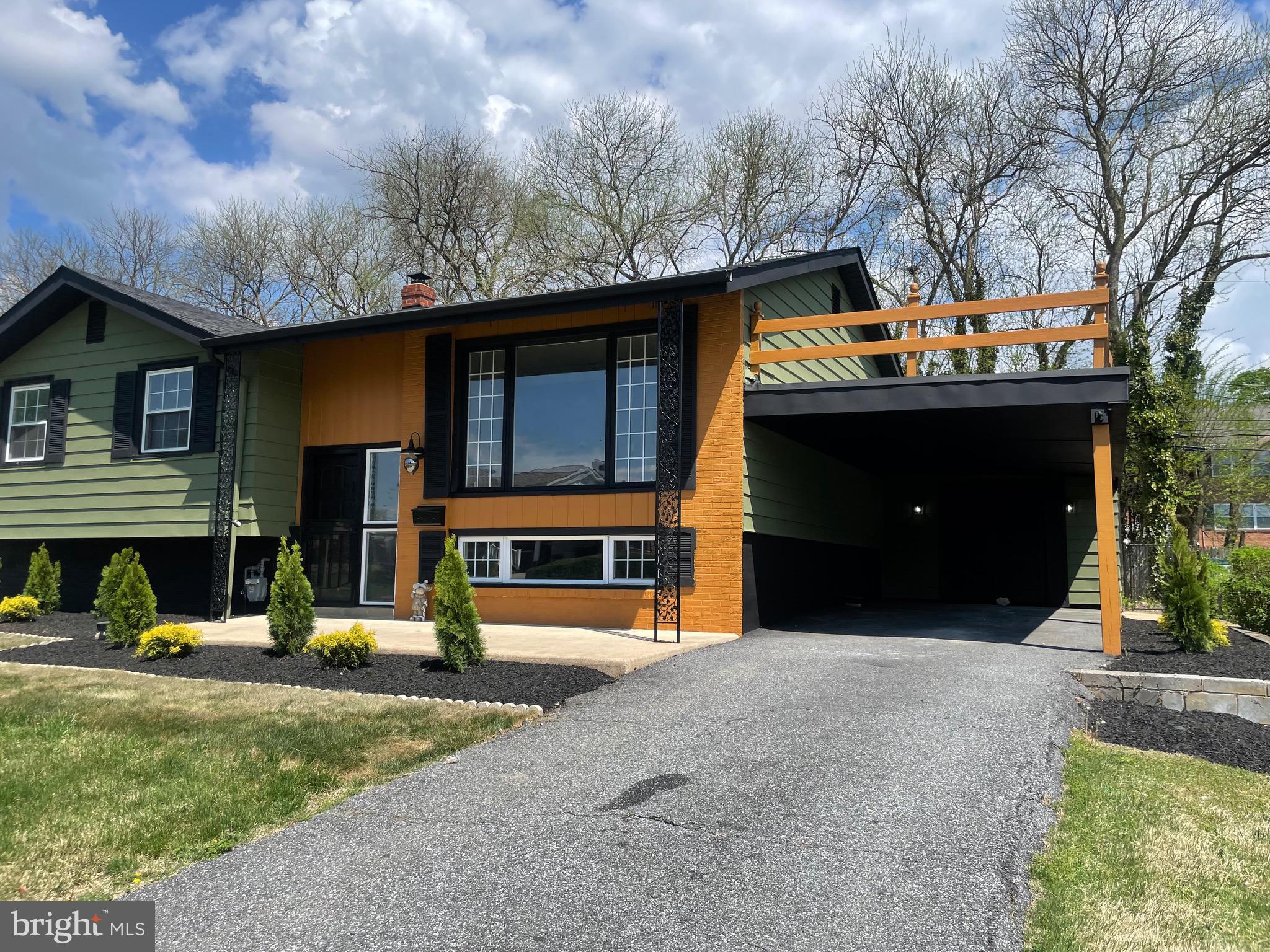 MEADOWOOD - Residential