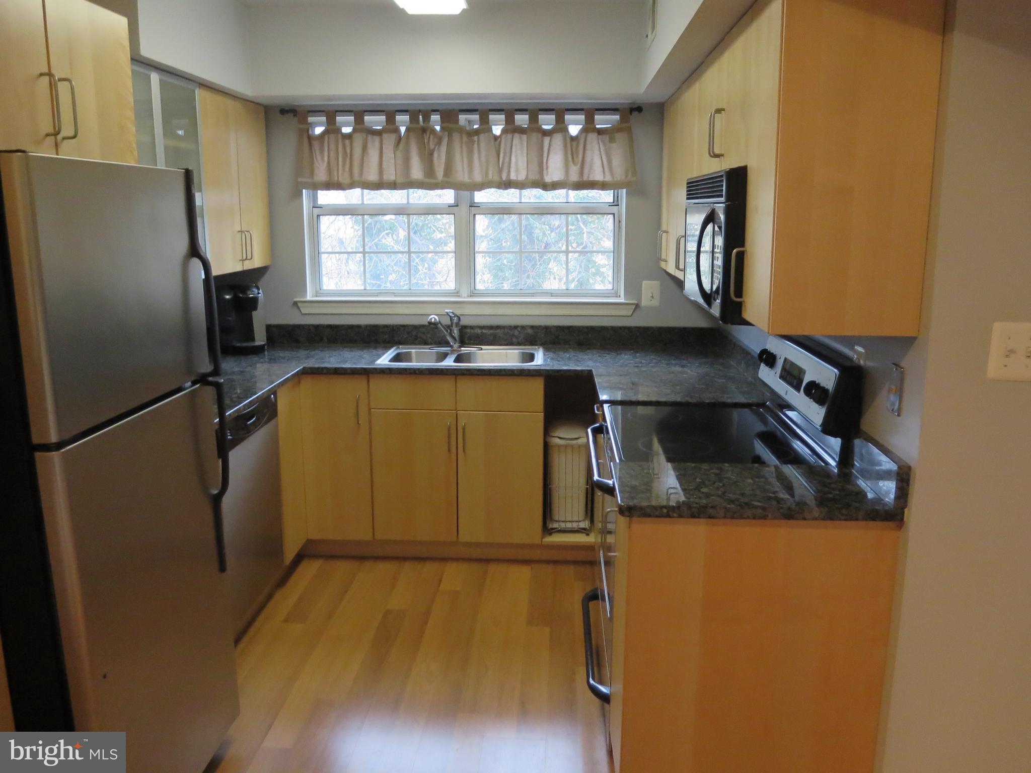 FALLS CHURCH - Residential Lease