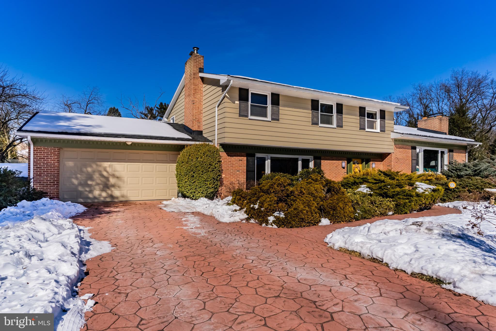 COUNTRY CLUB HILLS - Residential