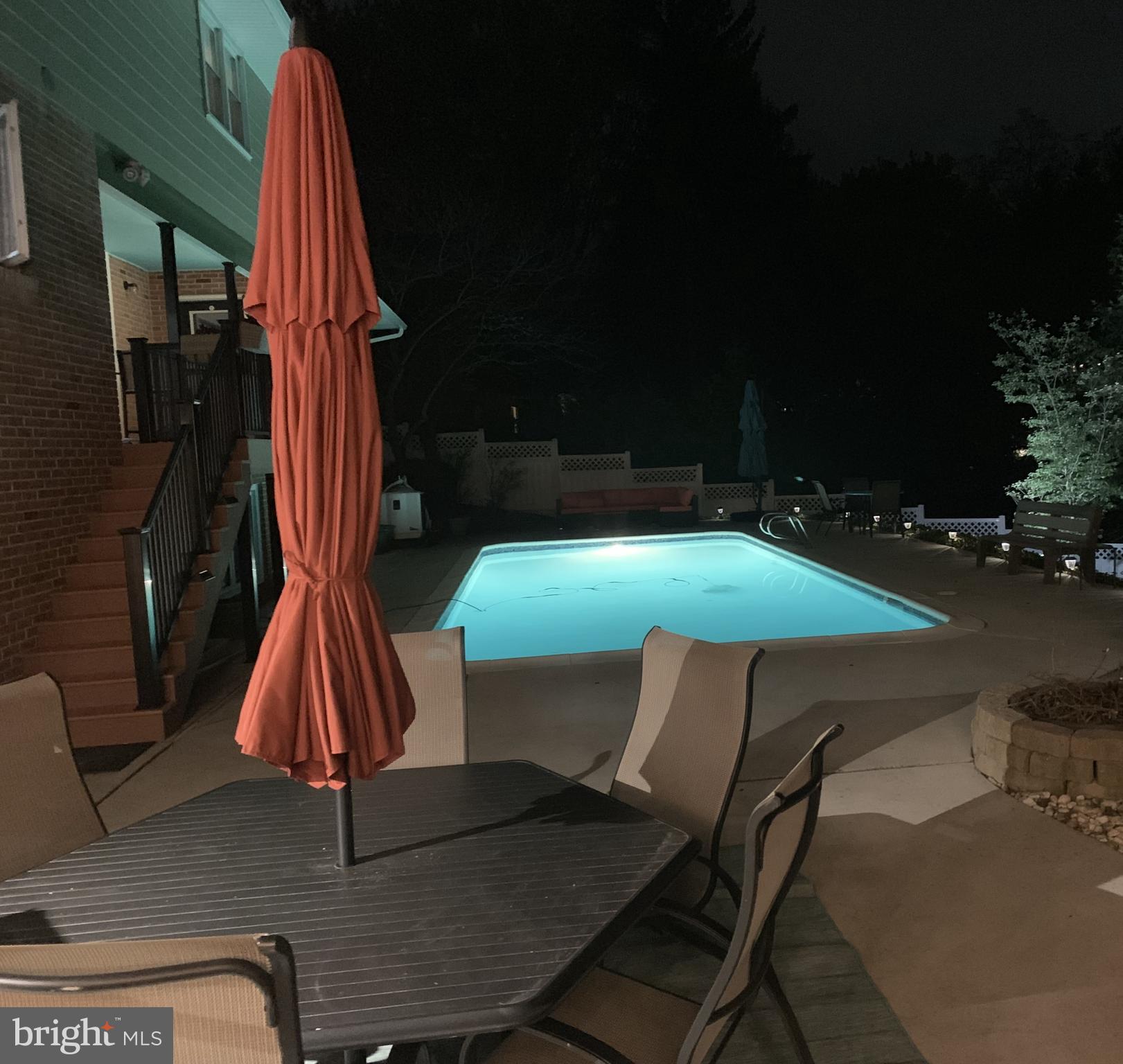 COUNTRY CLUB HILLS - Residential