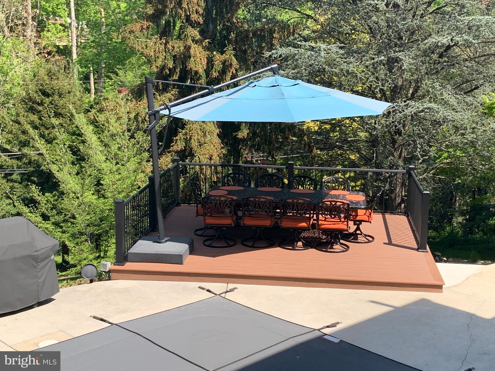 COUNTRY CLUB HILLS - Residential