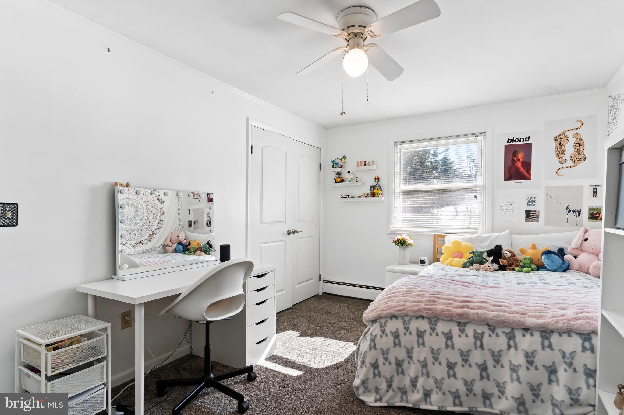 COUNTRY CLUB HILLS - Residential