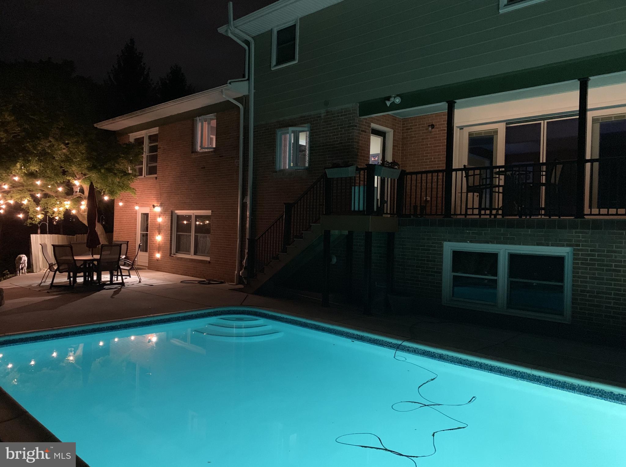 COUNTRY CLUB HILLS - Residential