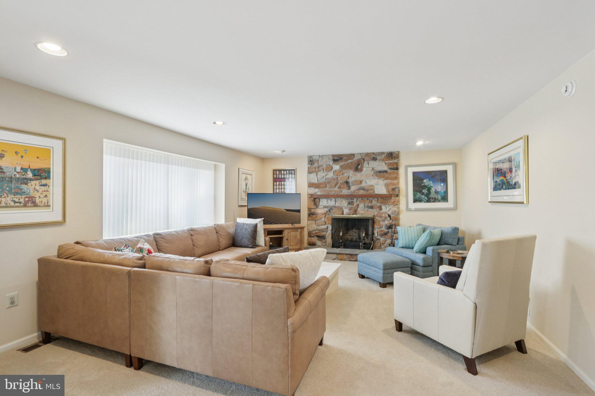 DUBLIN MDWS - Residential