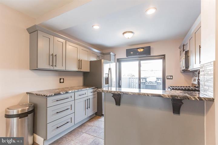 PORT RICHMOND - Residential