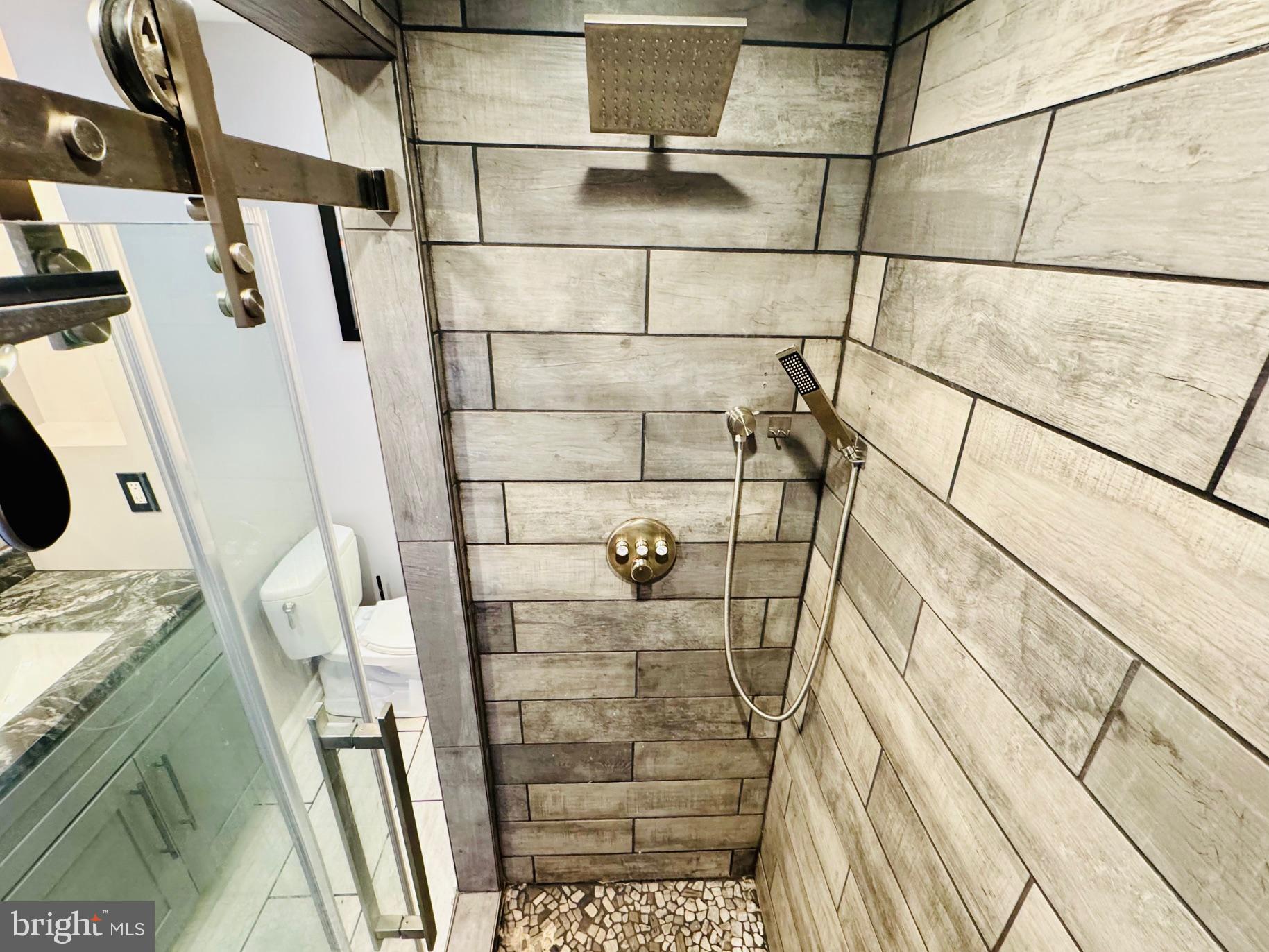 PORT RICHMOND - Residential