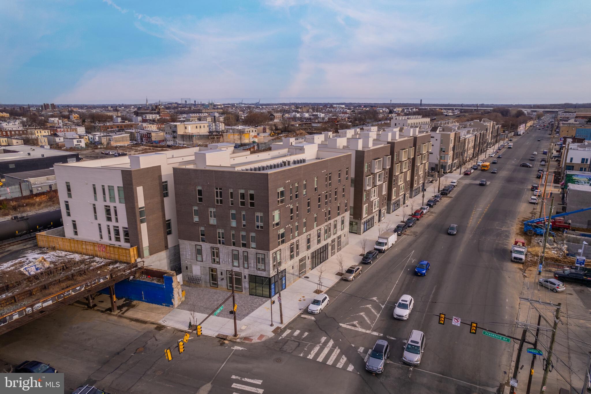 KENSINGTON - Commercial Sale