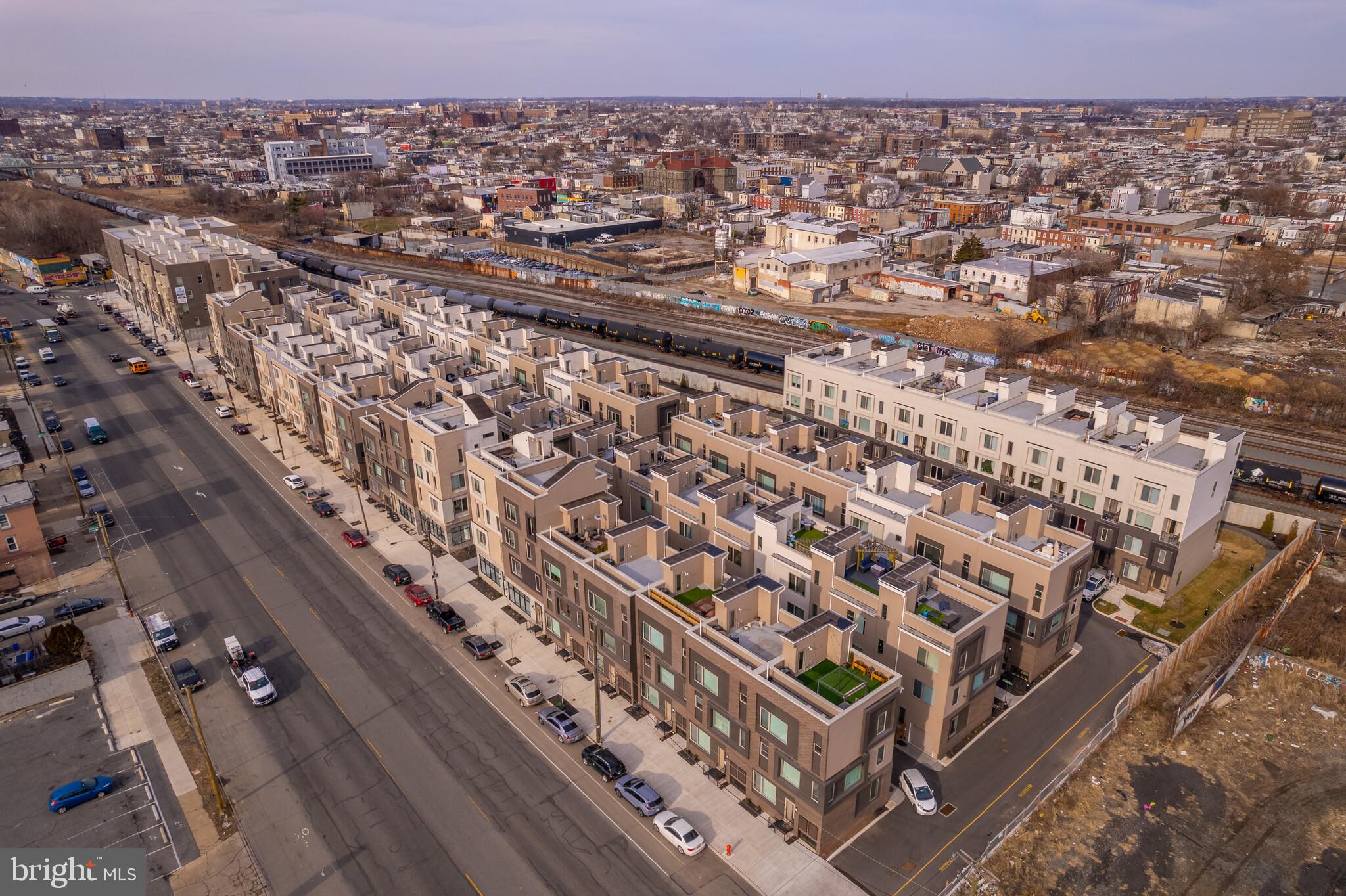 KENSINGTON - Commercial Sale