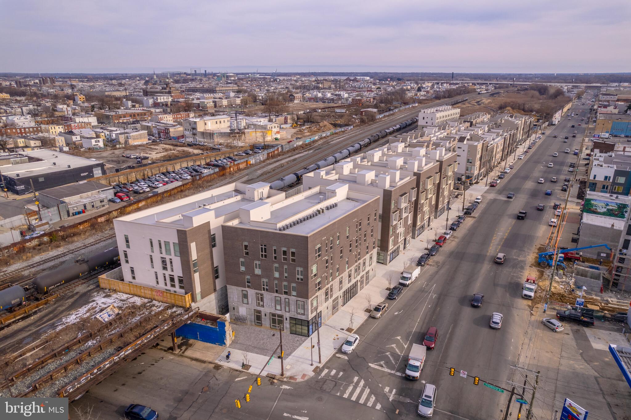 KENSINGTON - Commercial Sale