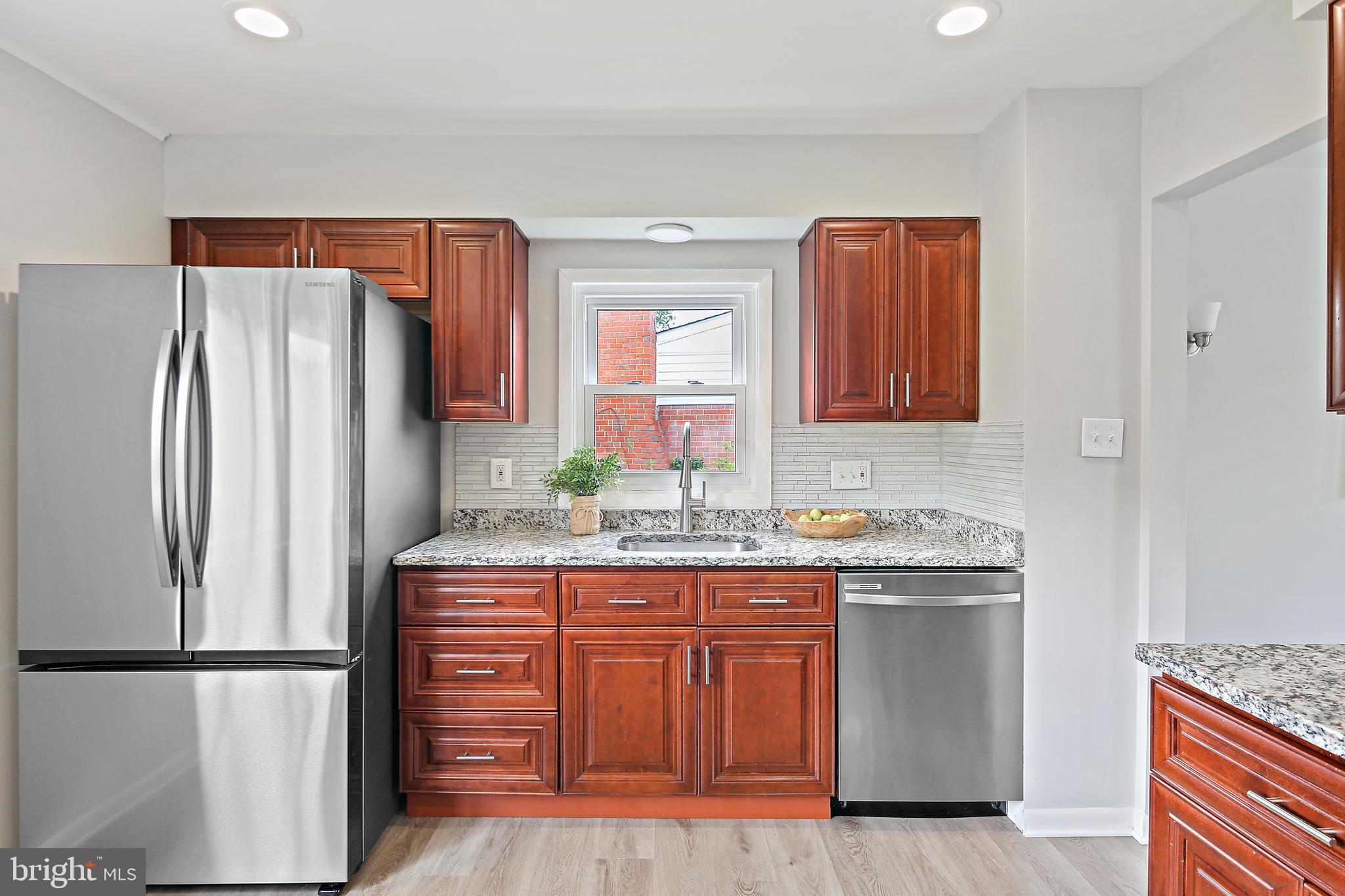 MONTROSE - Residential