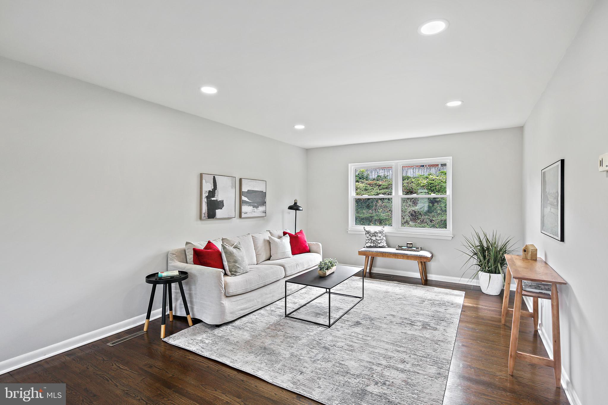 MONTROSE - Residential