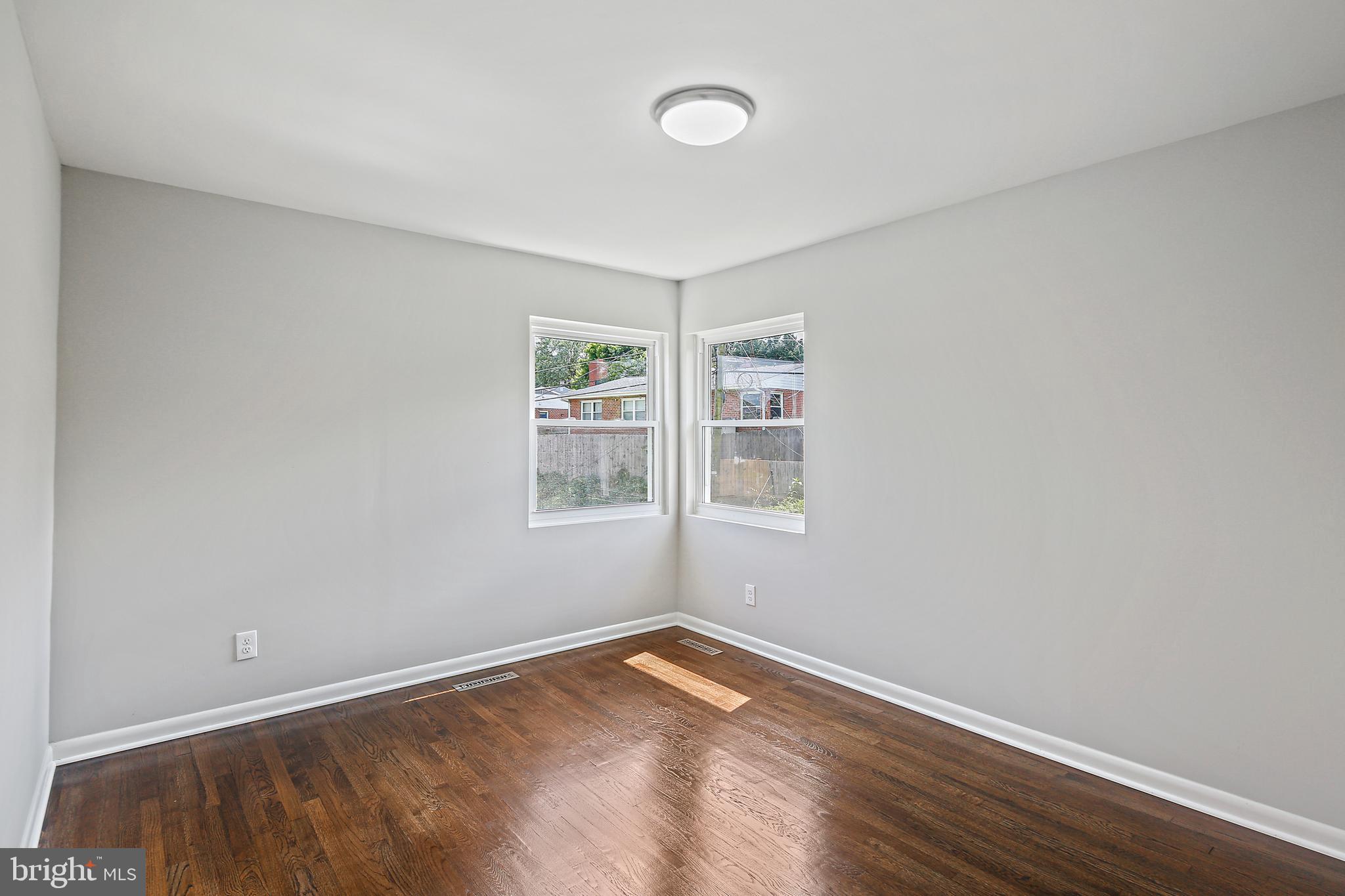 MONTROSE - Residential