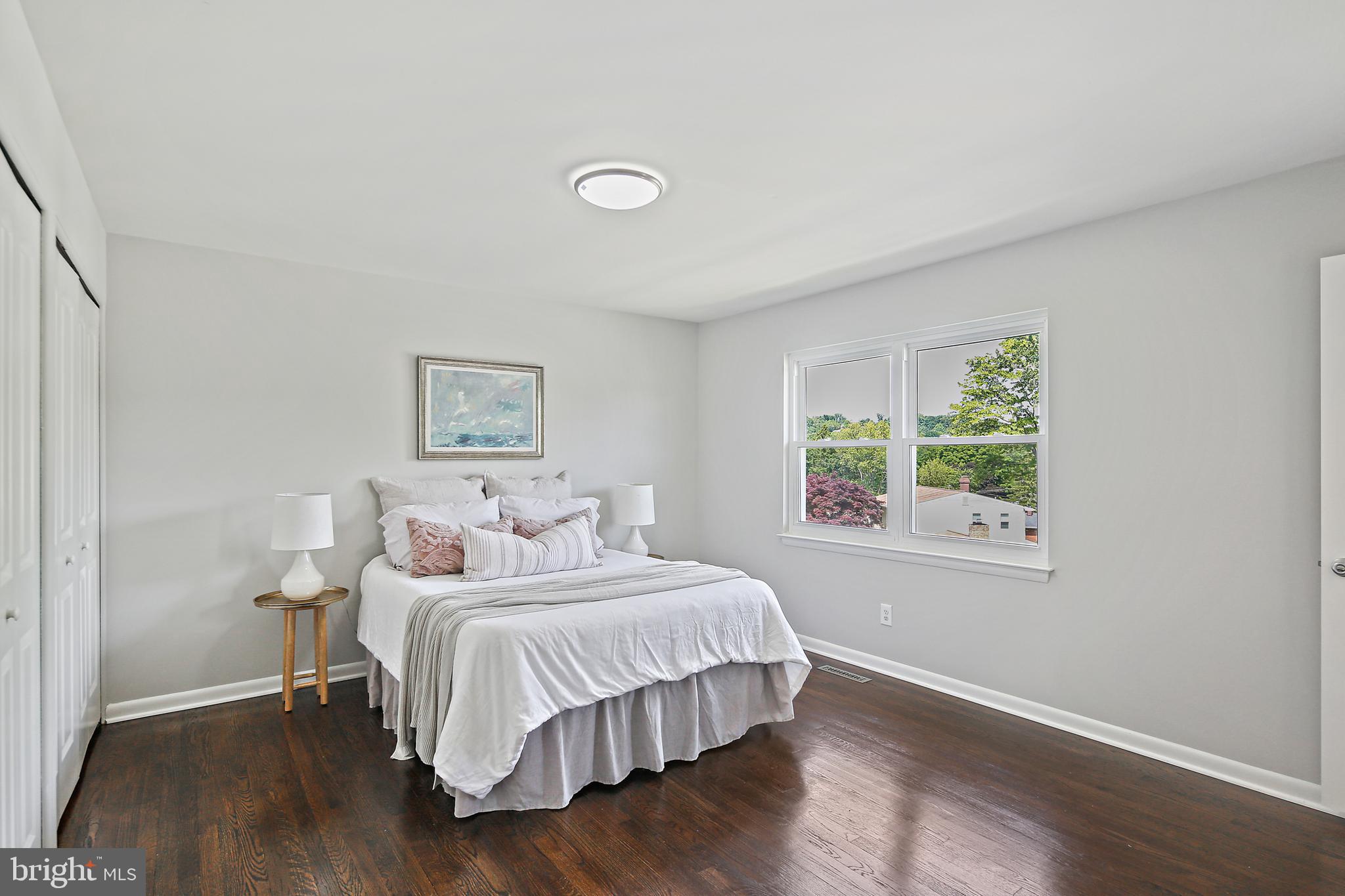 MONTROSE - Residential