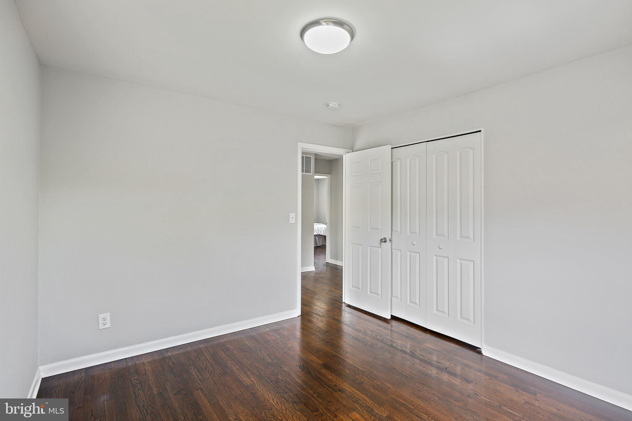 MONTROSE - Residential