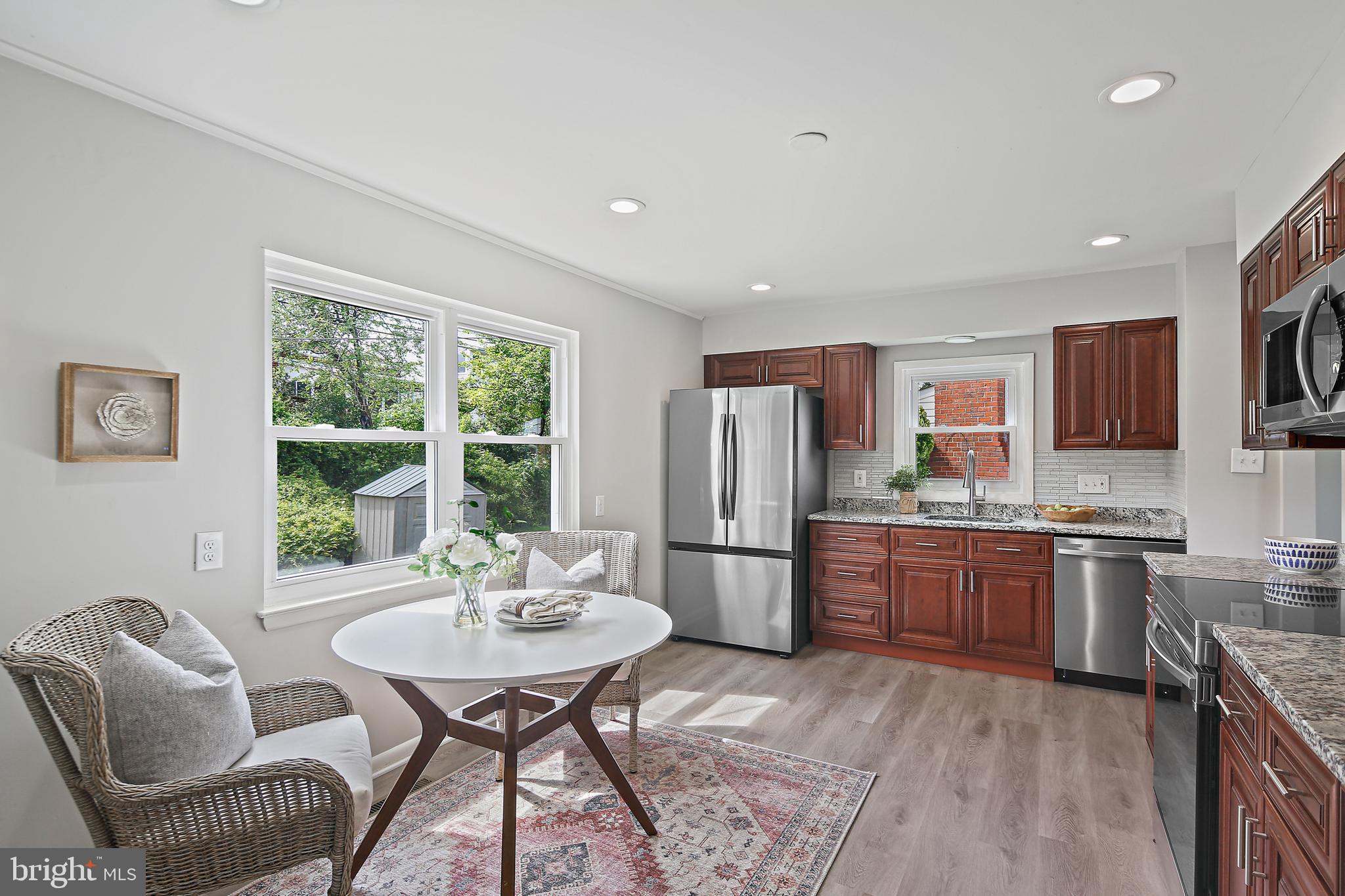 MONTROSE - Residential