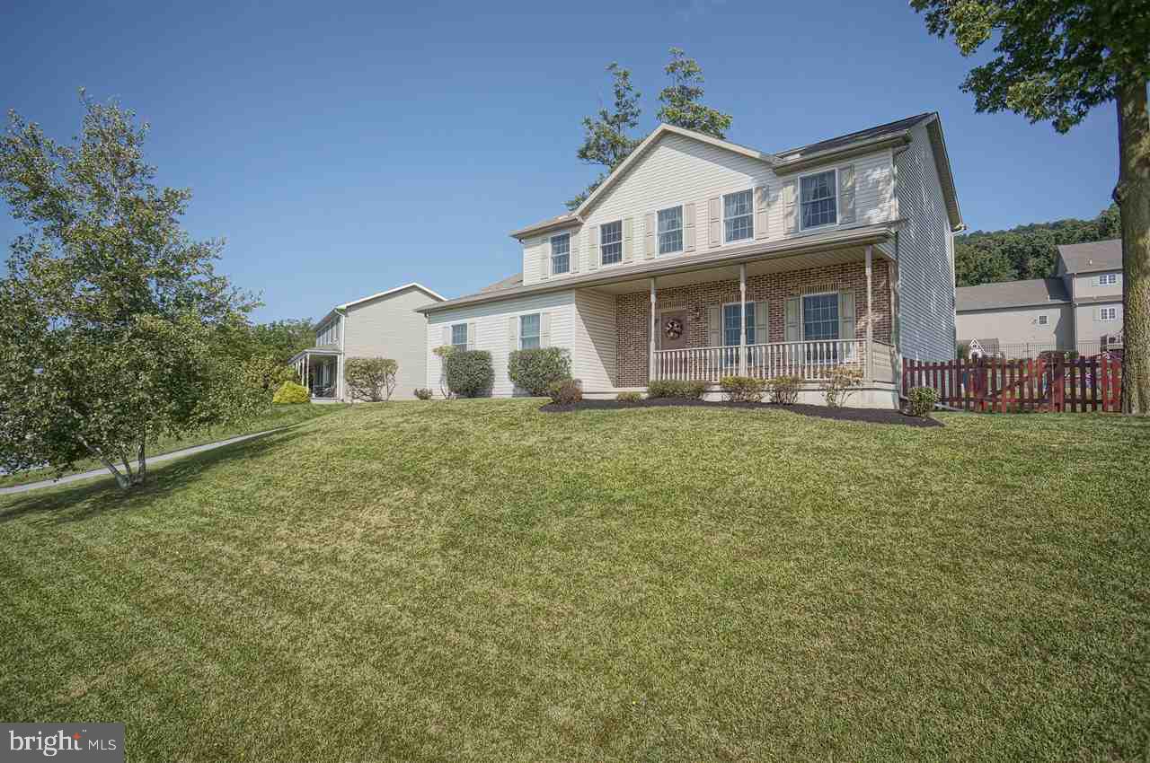 DEER PATH WOODS - Residential