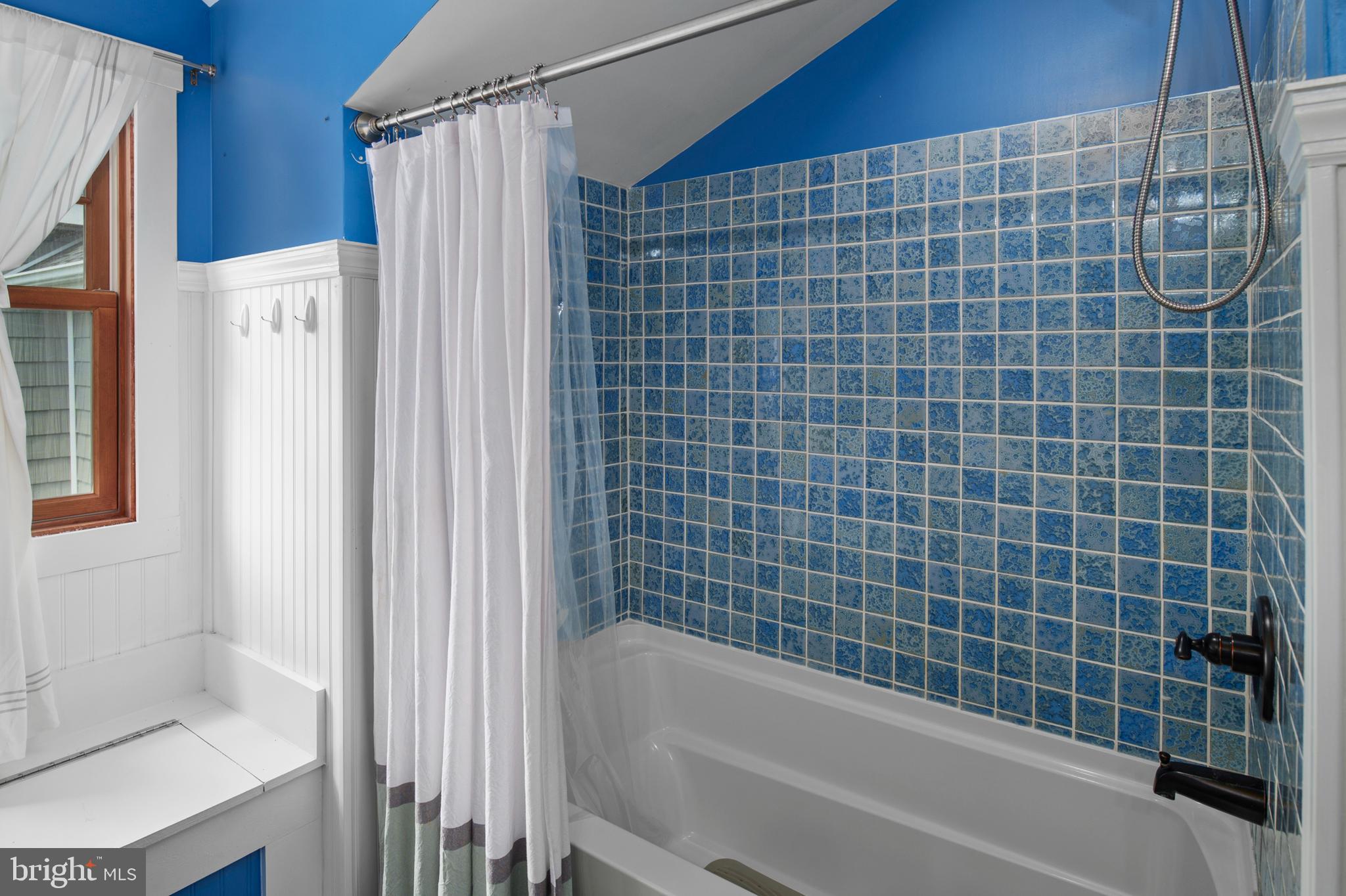 BAY CITY - Residential