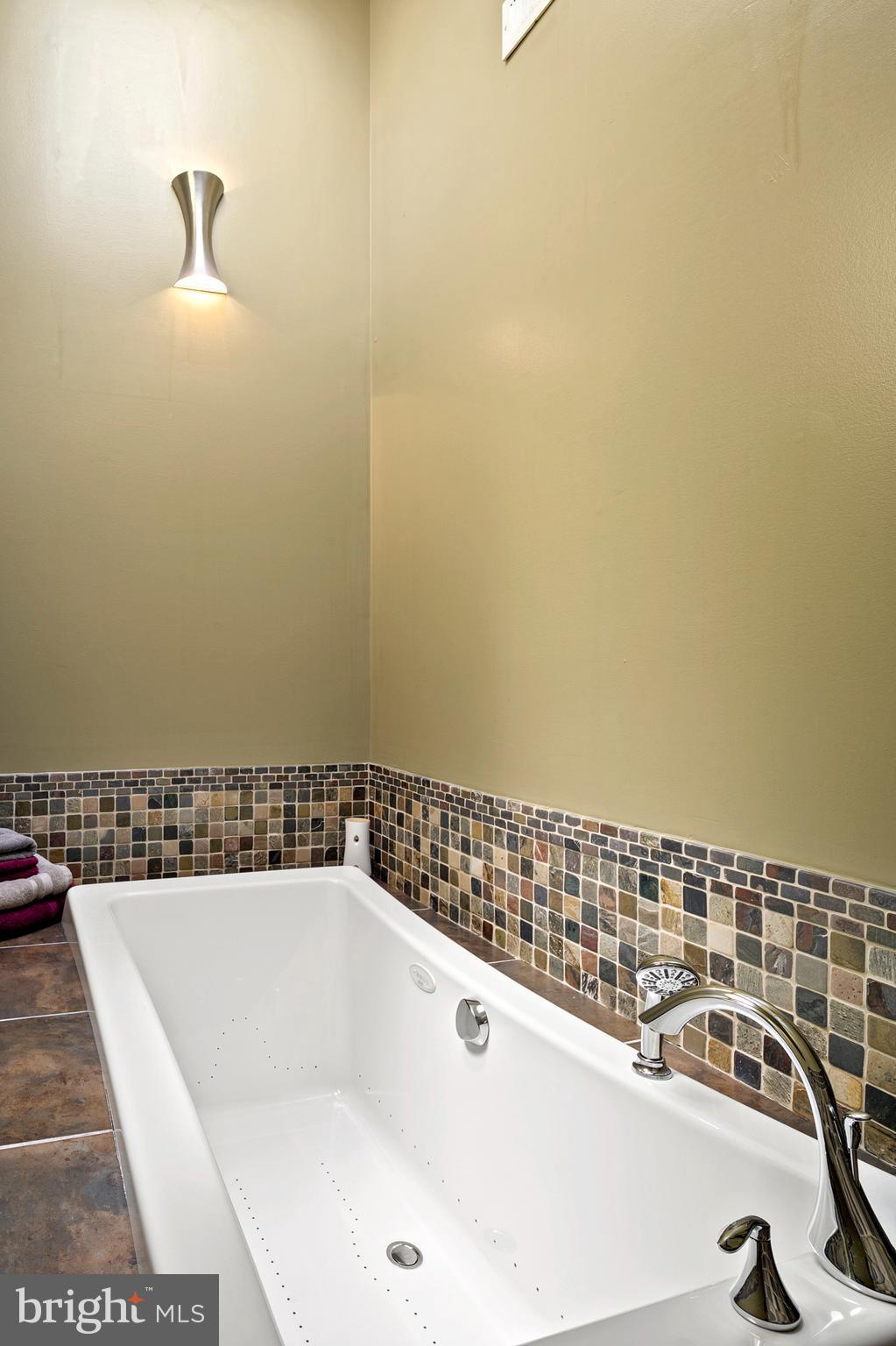 BAY CITY - Residential