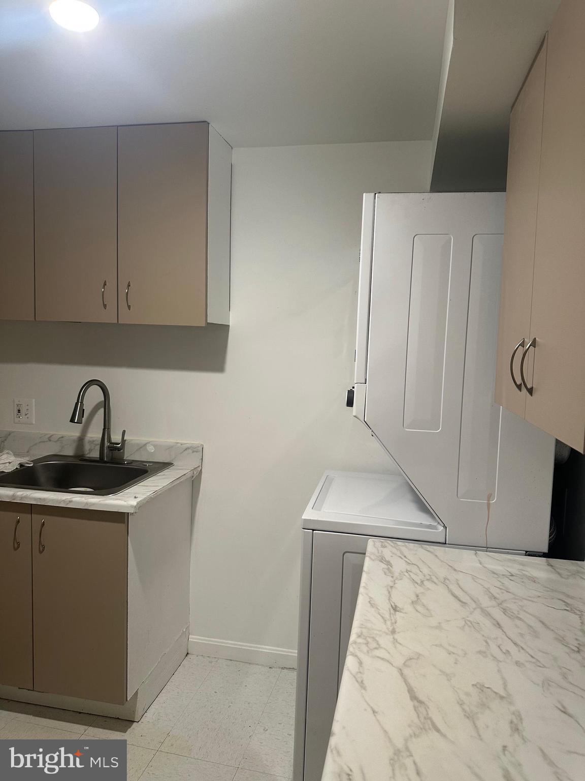 WAYSIDE VILLAGE - Residential Lease