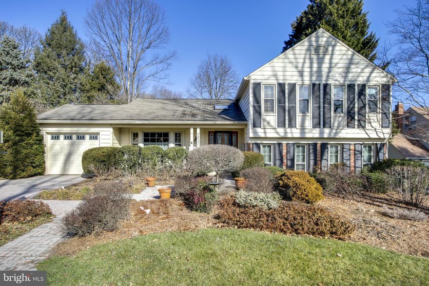 SPECTACULAR 4 FINISHED LEVEL RENOVATED COLONIAL RIGHT IN THE HEART OF DOWNTOWN COLUMBIA!  WALK TO WILDE LAKE, RESTAURANTS & MALL! PRIVATE PROF LANDSCAPE BACKS TO SECLUDED HISTORIC OPEN SPACE.  RENOVATED AND SPACIOUS. GRANITE COUNTERS, PREMIUM RED OAK CABINETS, EXPANDED MASTER SUITE, 4 SEASONS RM CHECK OUT VIRTUAL TOUR FOR MORE!