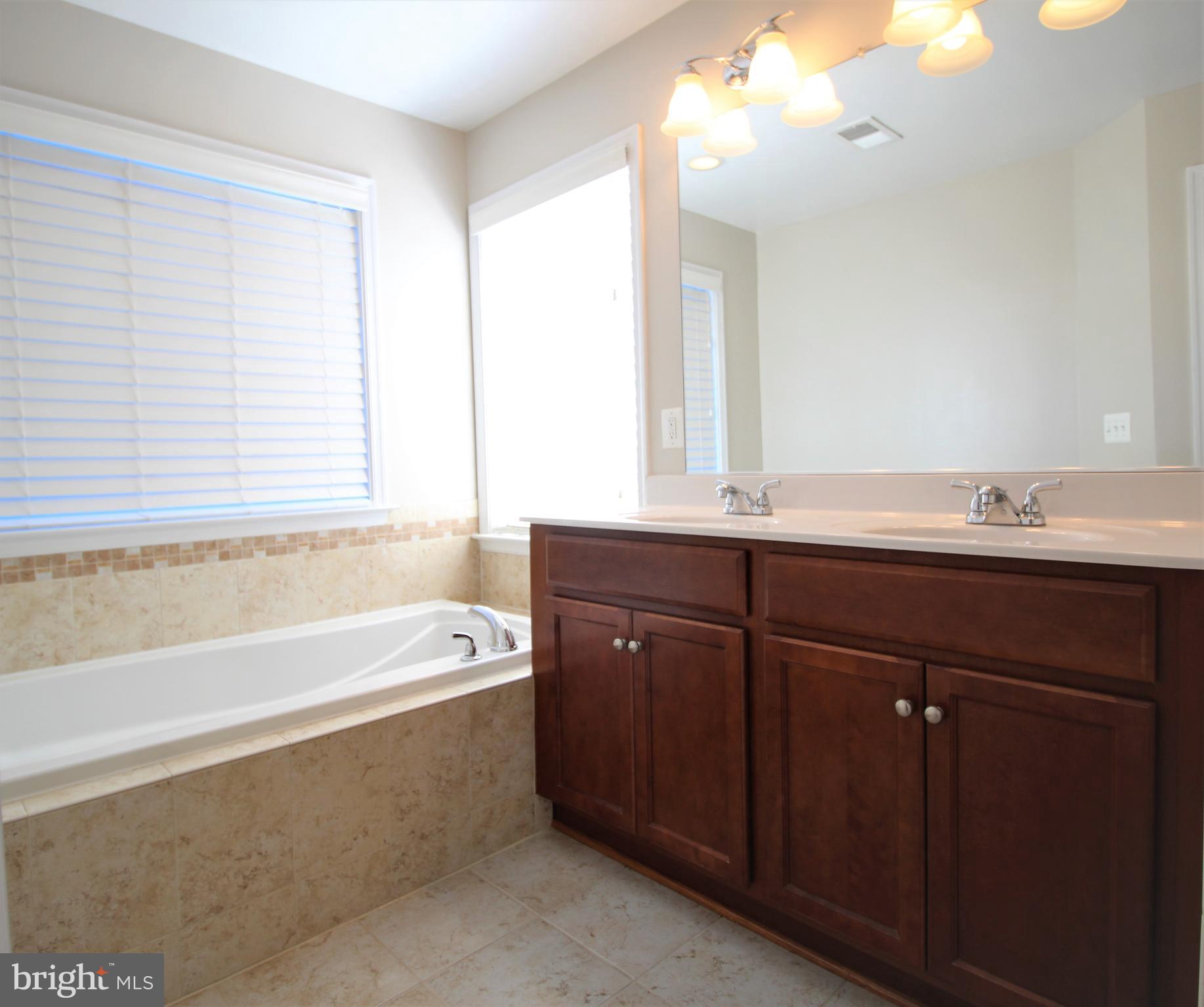 RIPPON LANDING - Residential