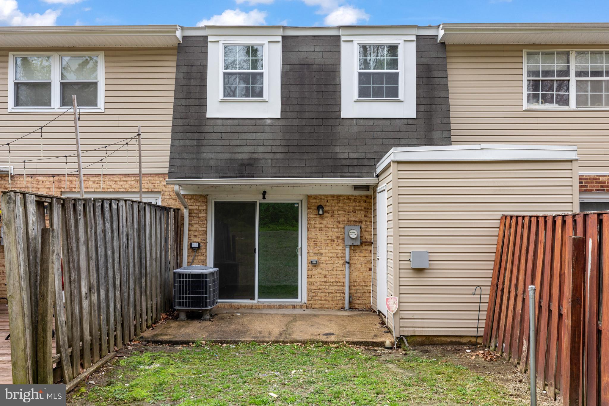 HILLTOP VILLAGE CONDOMINIUMS - Residential Lease