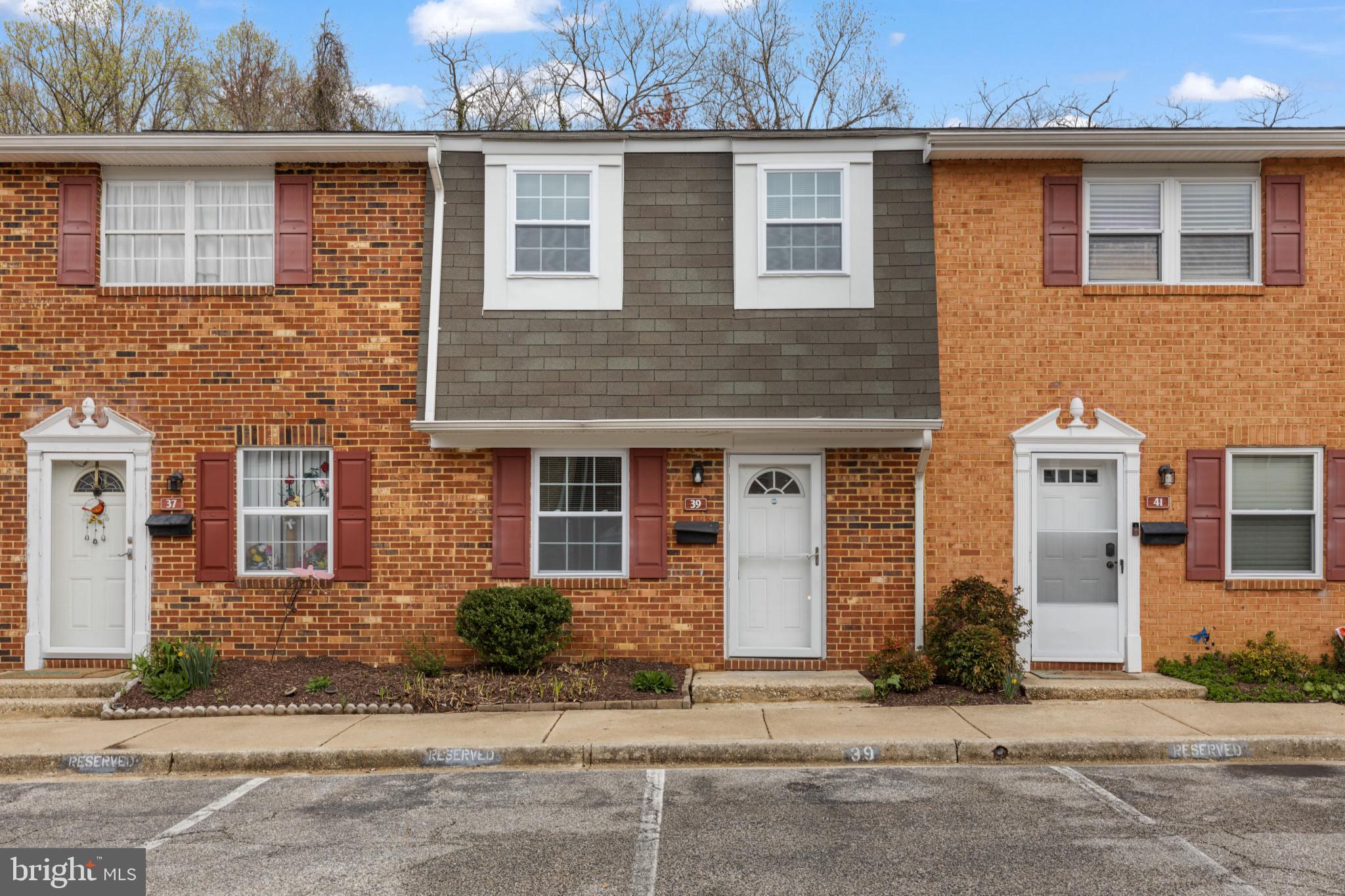 HILLTOP VILLAGE CONDOMINIUMS - Residential Lease