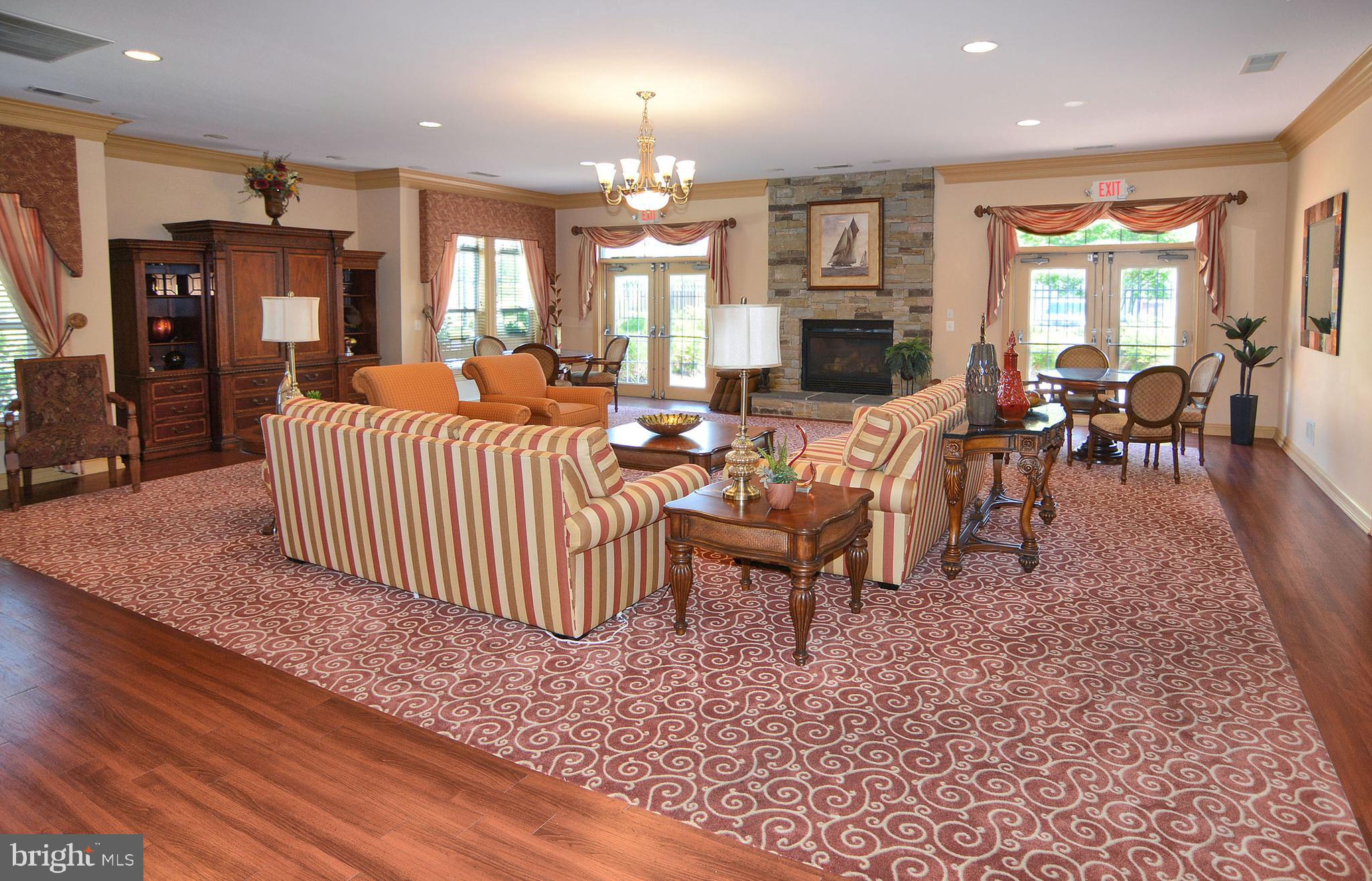 PINEY ORCHARD - Residential