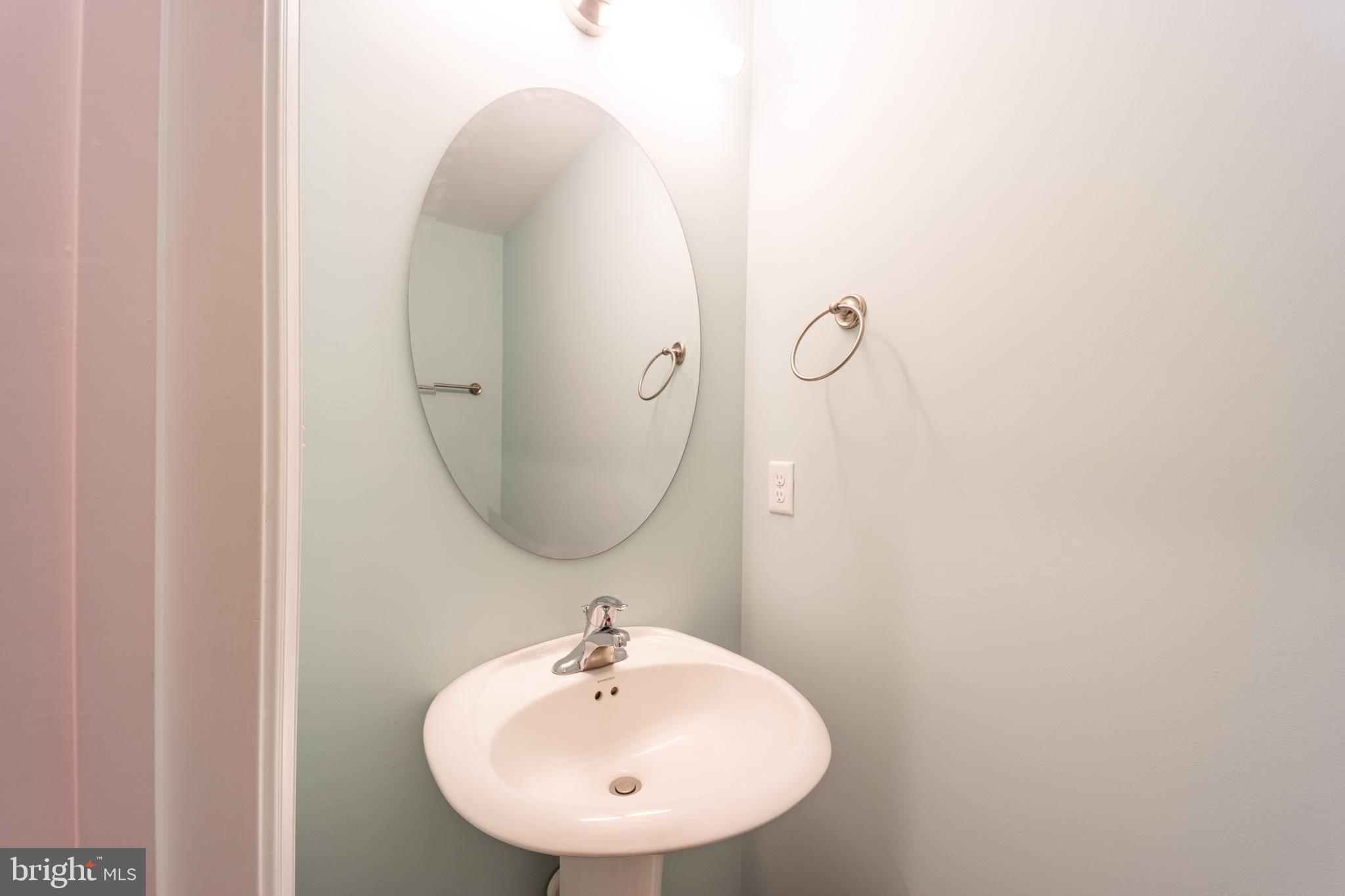 MIDDLE CREEK MANOR - Residential