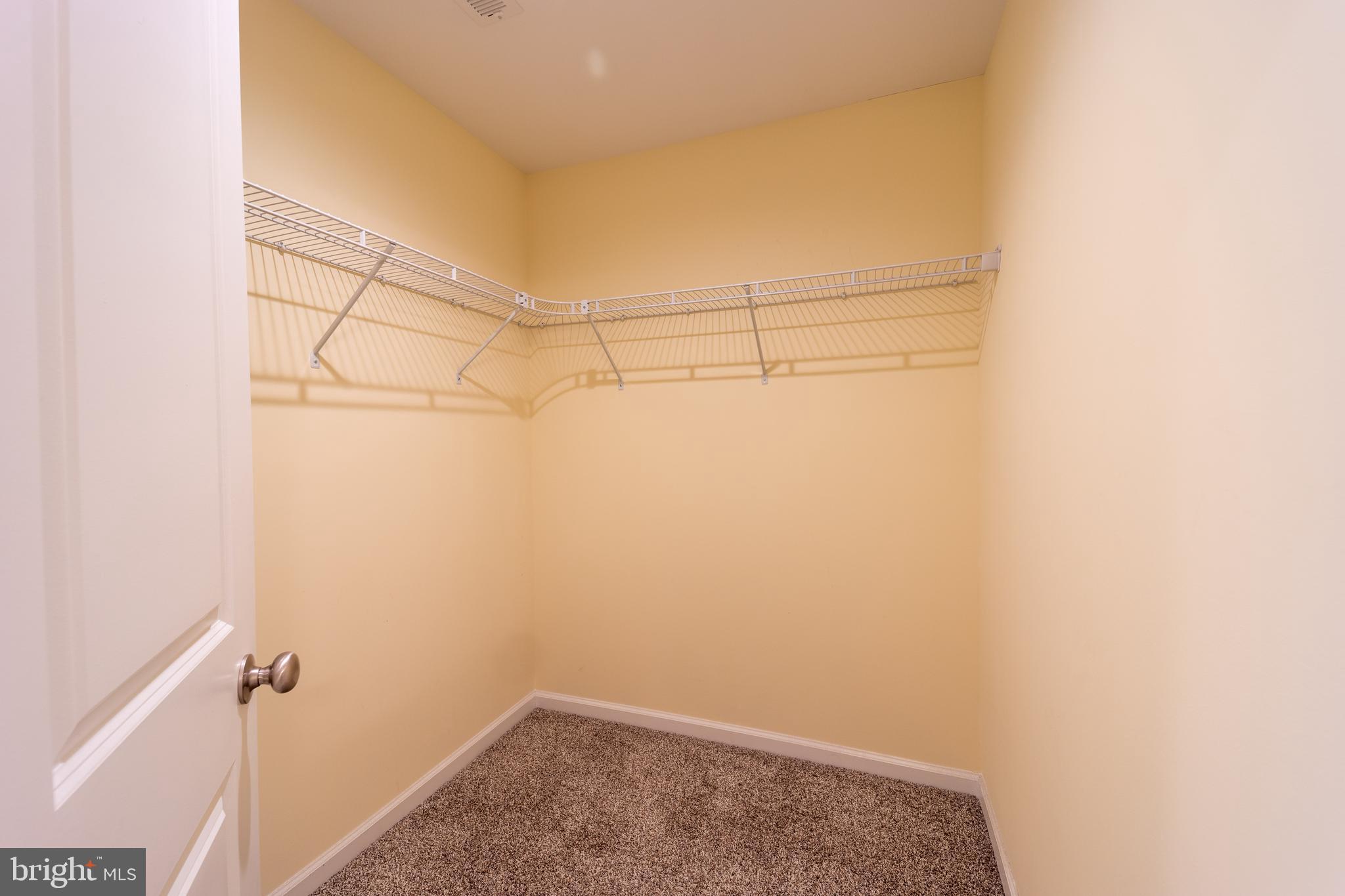 MIDDLE CREEK MANOR - Residential