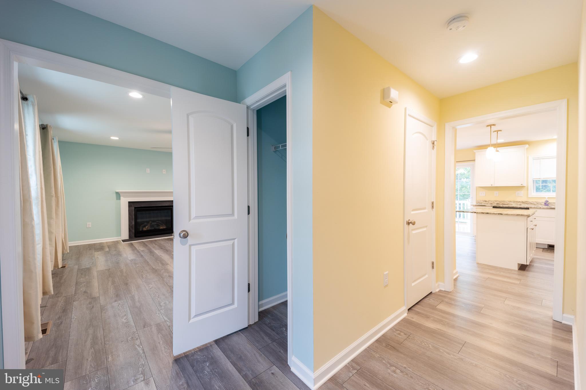 MIDDLE CREEK MANOR - Residential