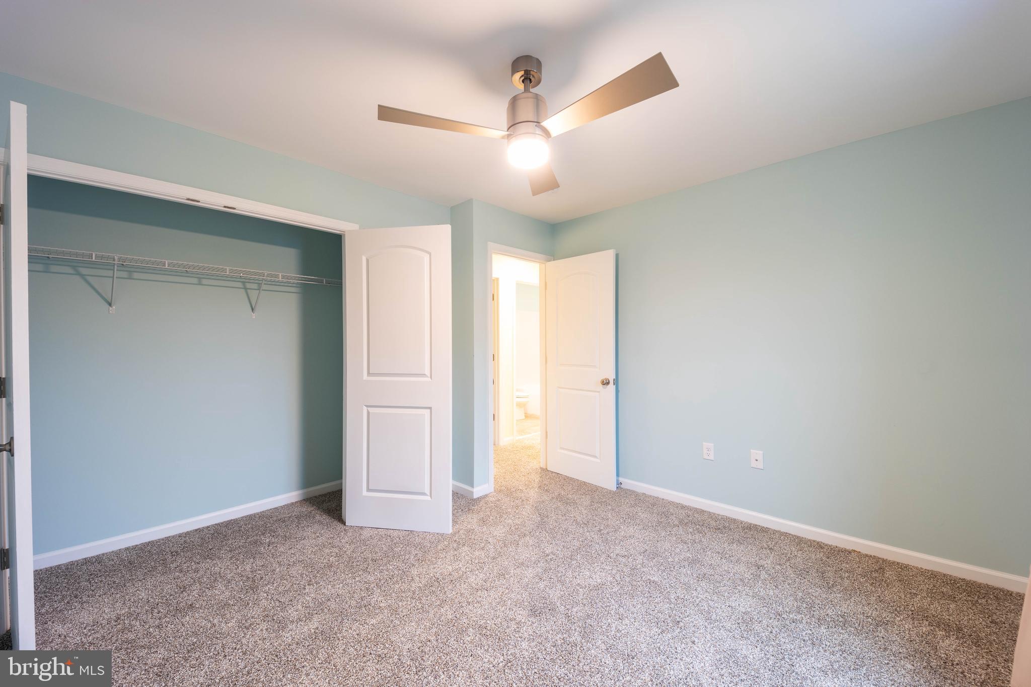 MIDDLE CREEK MANOR - Residential