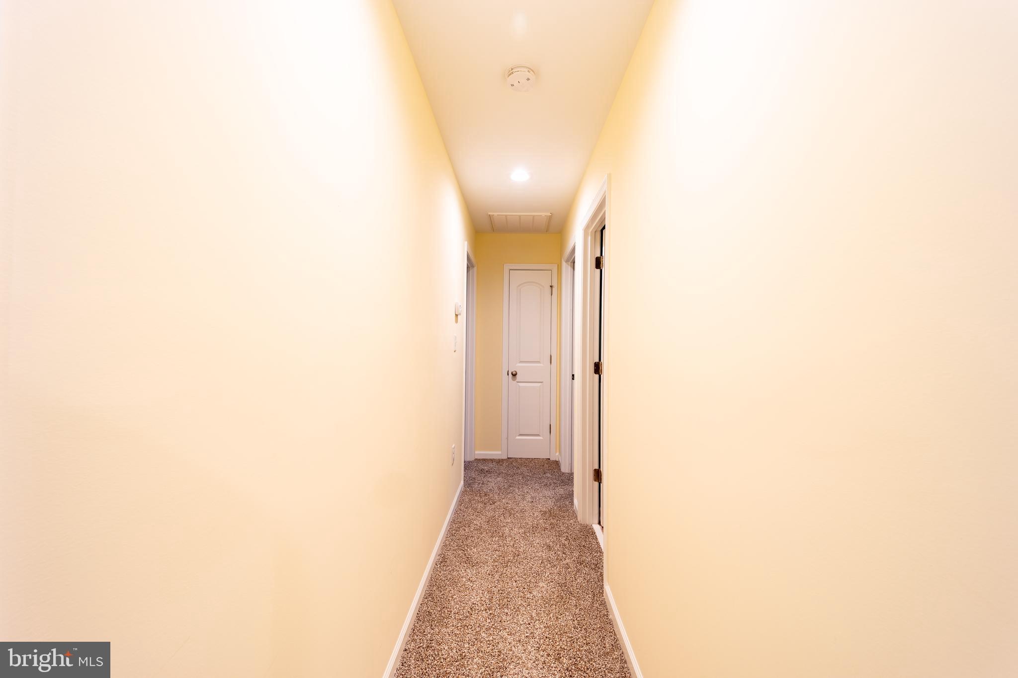 MIDDLE CREEK MANOR - Residential