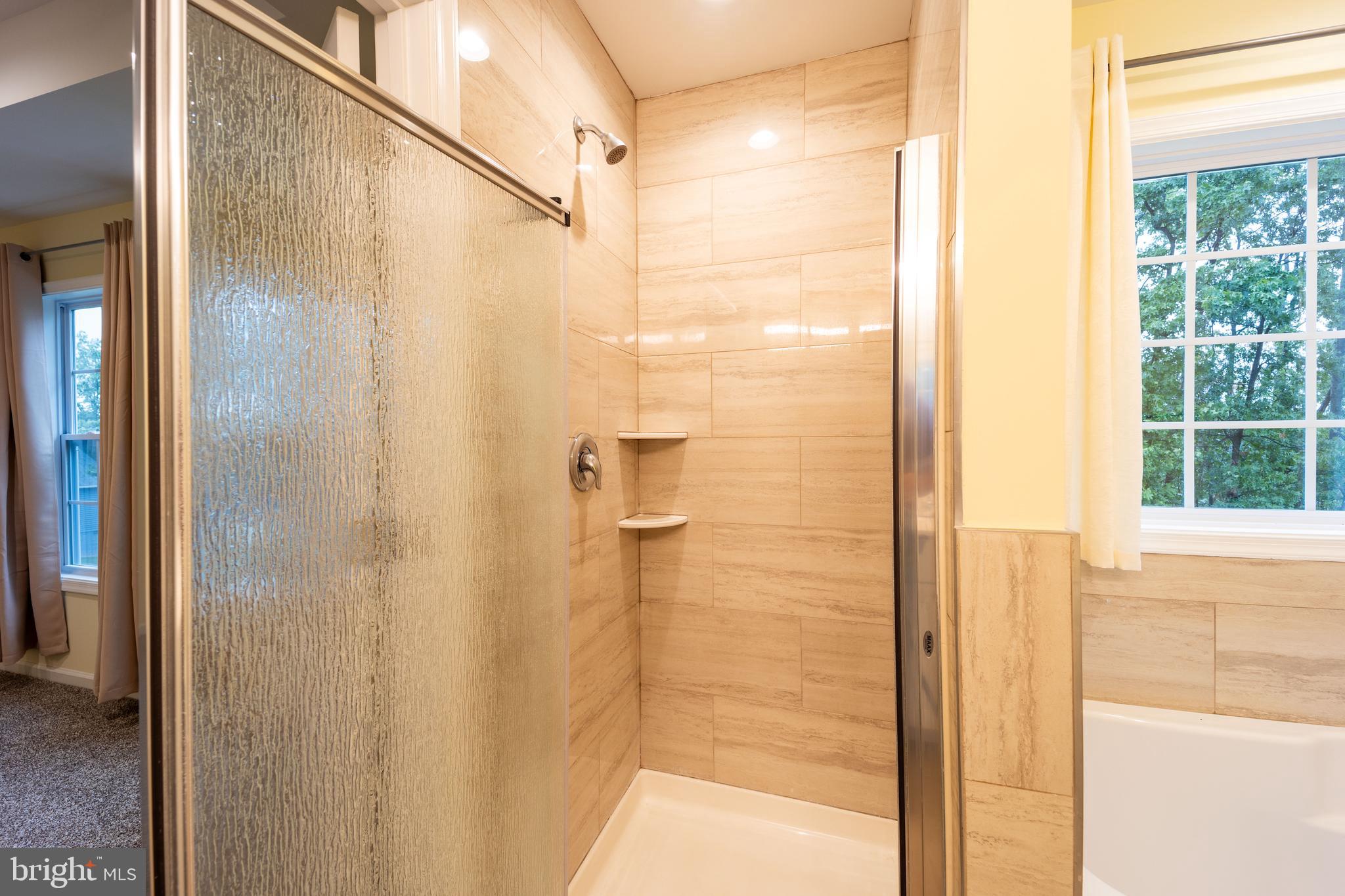 MIDDLE CREEK MANOR - Residential