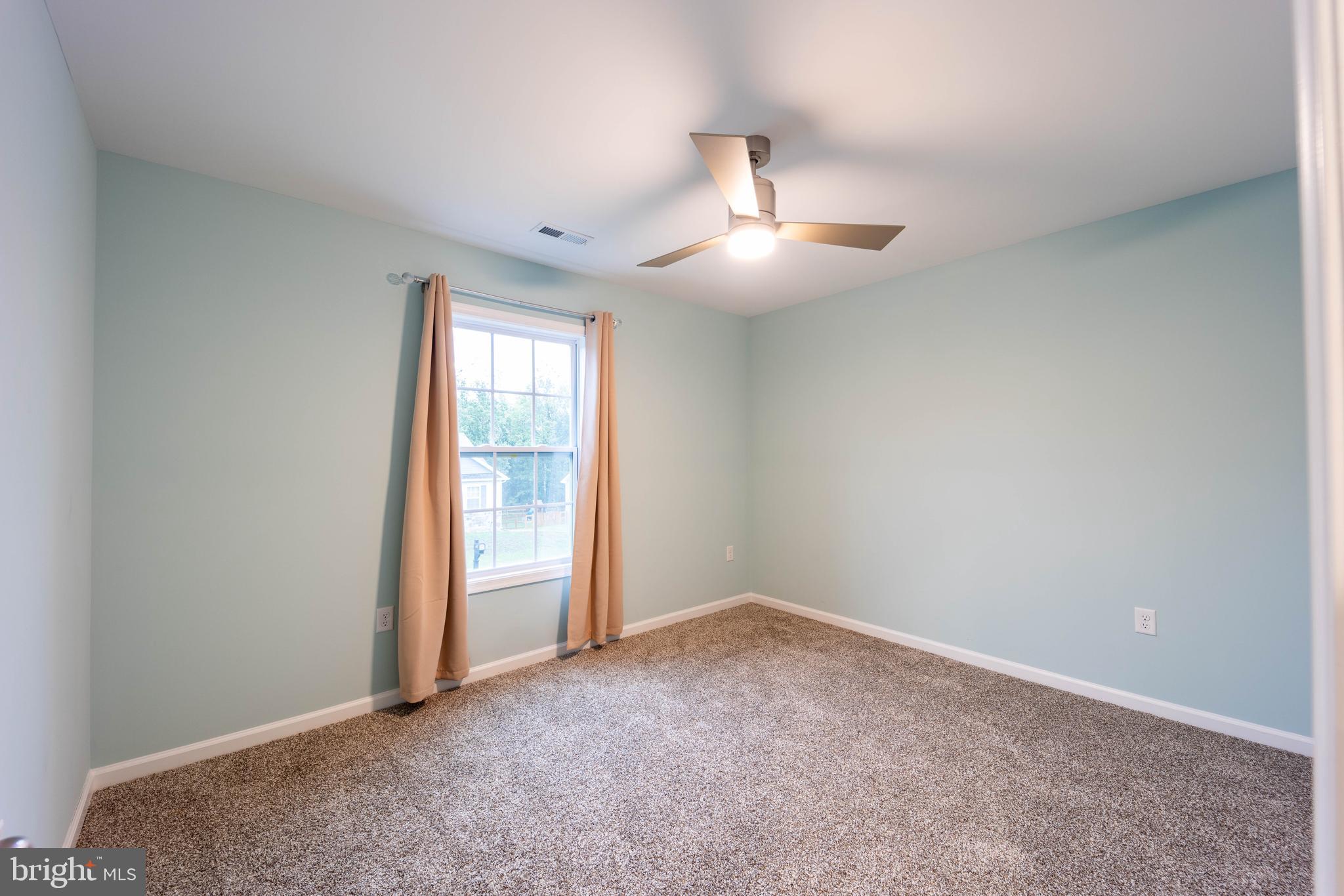 MIDDLE CREEK MANOR - Residential