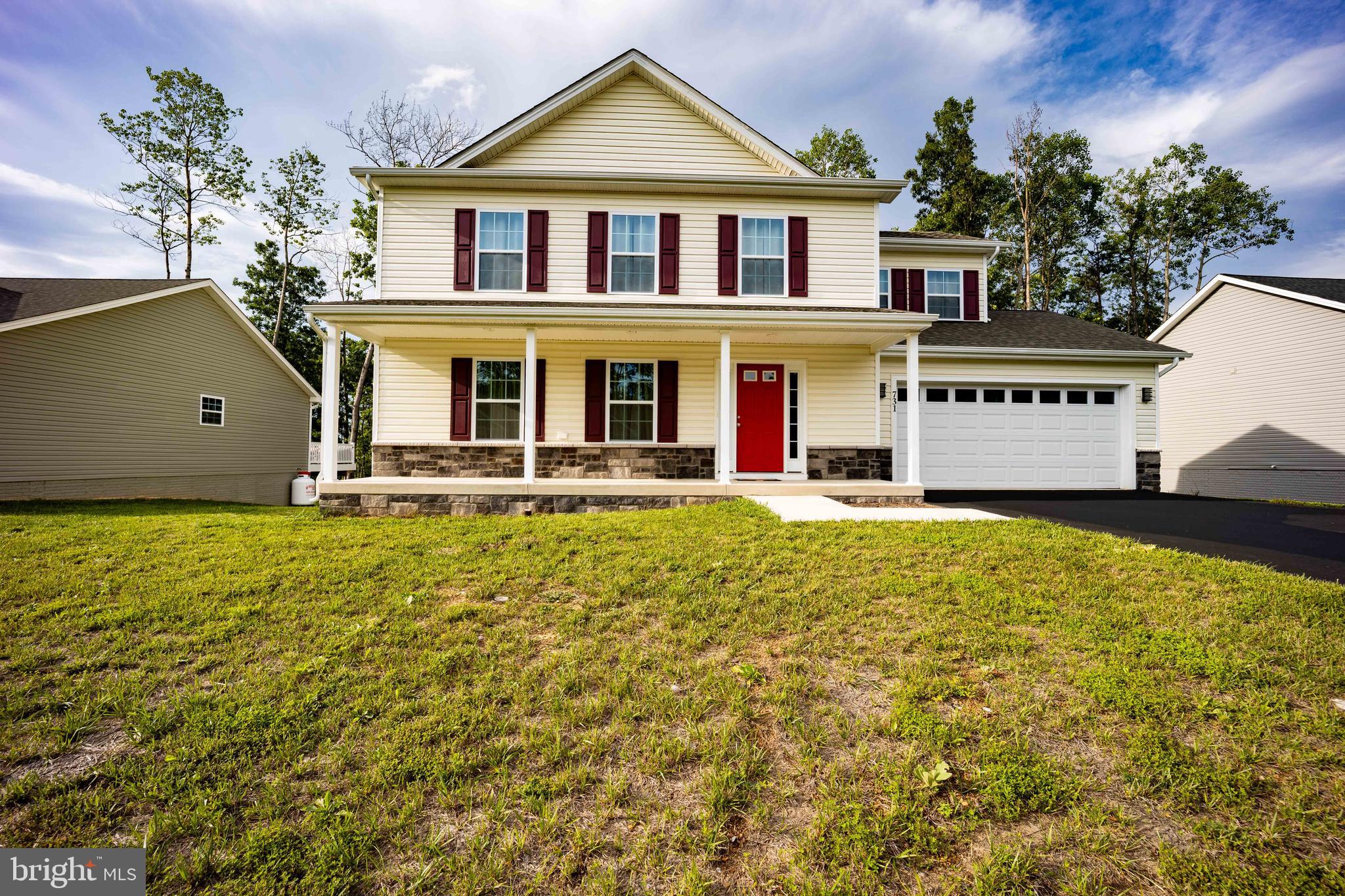 MIDDLE CREEK MANOR - Residential