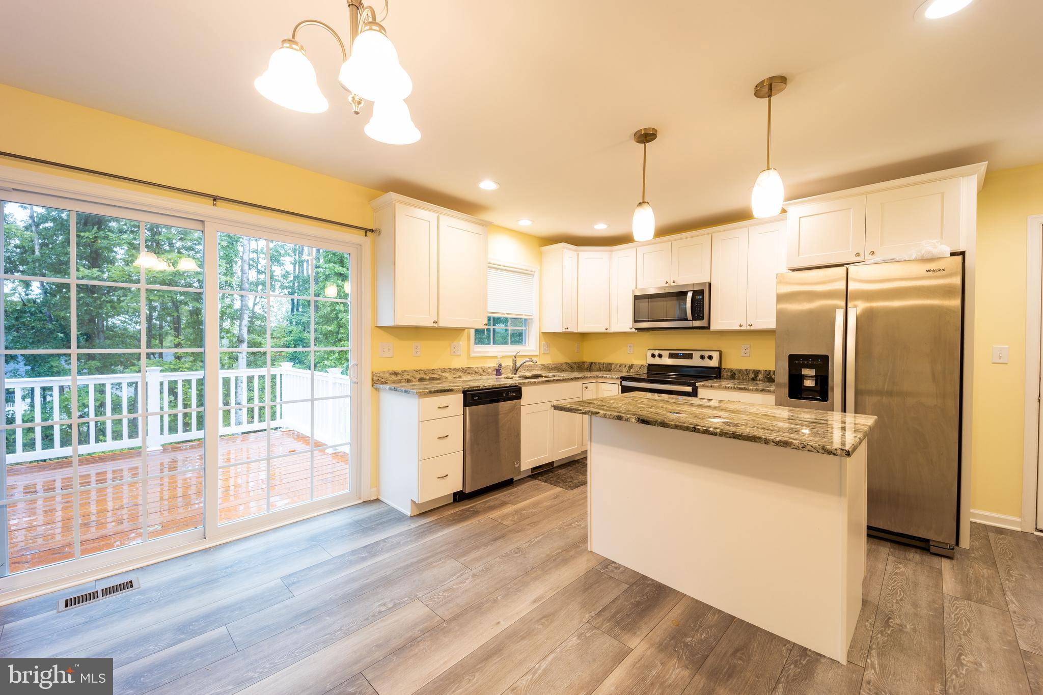 MIDDLE CREEK MANOR - Residential