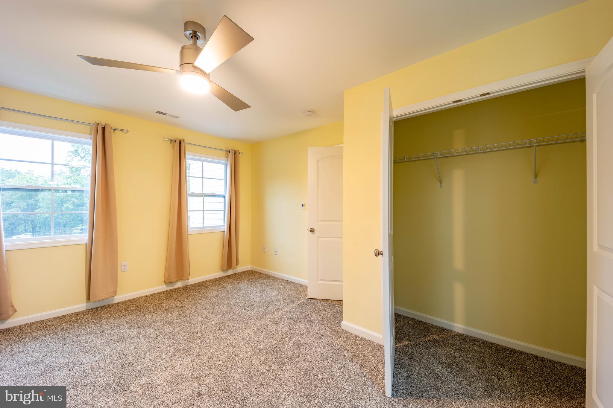 MIDDLE CREEK MANOR - Residential